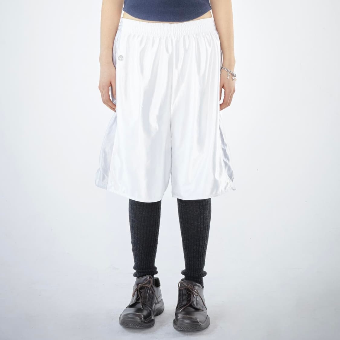 coyseio 코이세이오 샤이닝 트리콧 쇼츠 화이트 상품이미지1