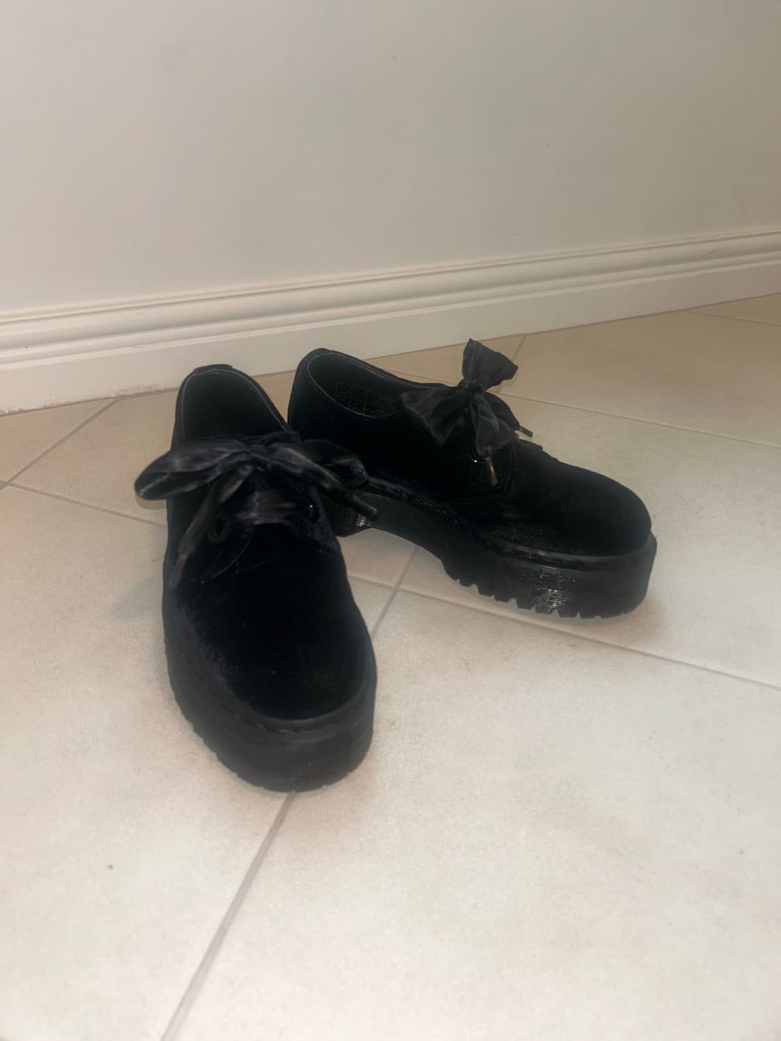 닥터마틴 왕리본끈 홀리 벨벳 통굽 로퍼 UK4(230) 상품이미지1