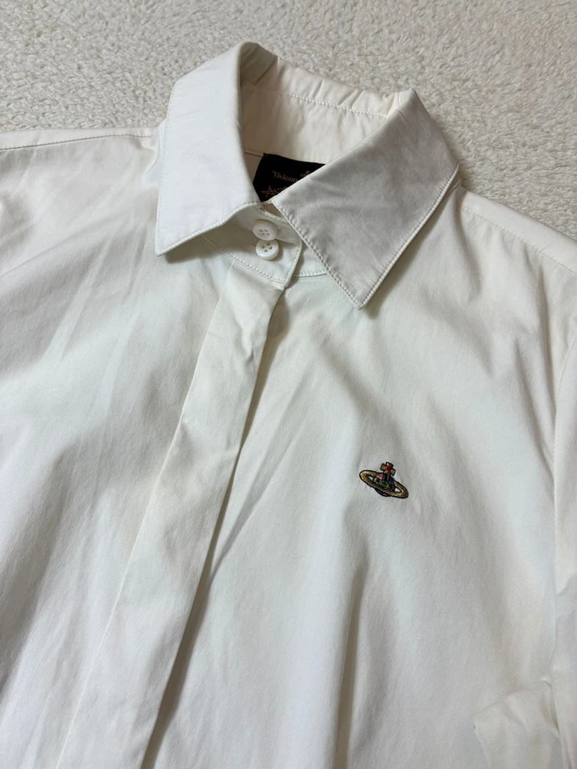 비비안웨스트우드 13FW 올드머니 로고 블라우스 PN6788 상품이미지3