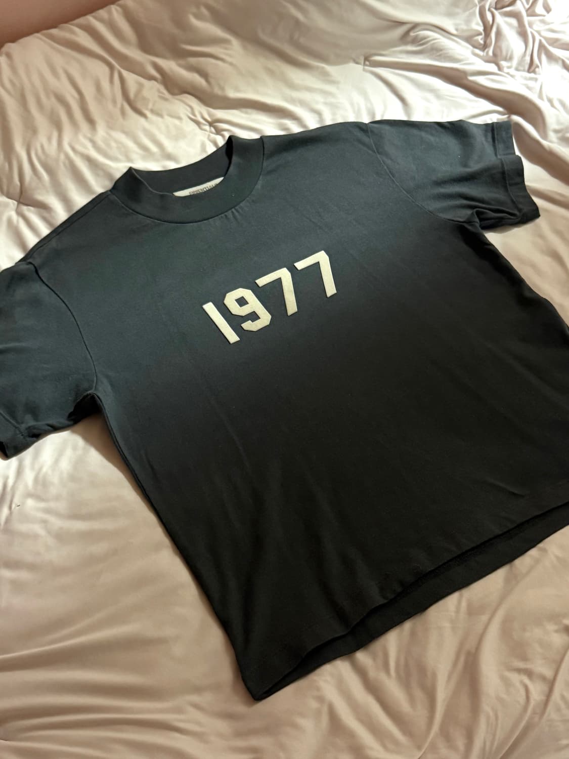 (M) Essentials 1977 T-Shirt Iron 상품이미지1