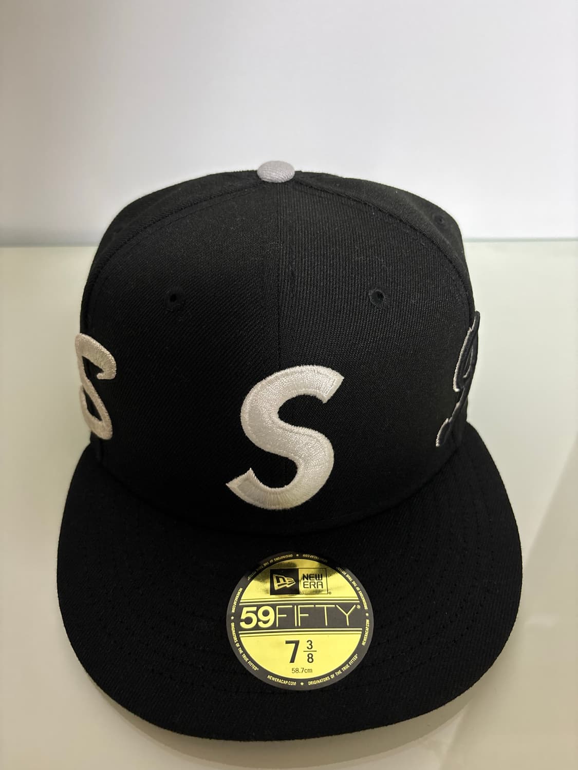 슈프림 멀티 S로고 뉴에라 블랙 - 25SS 상품이미지1