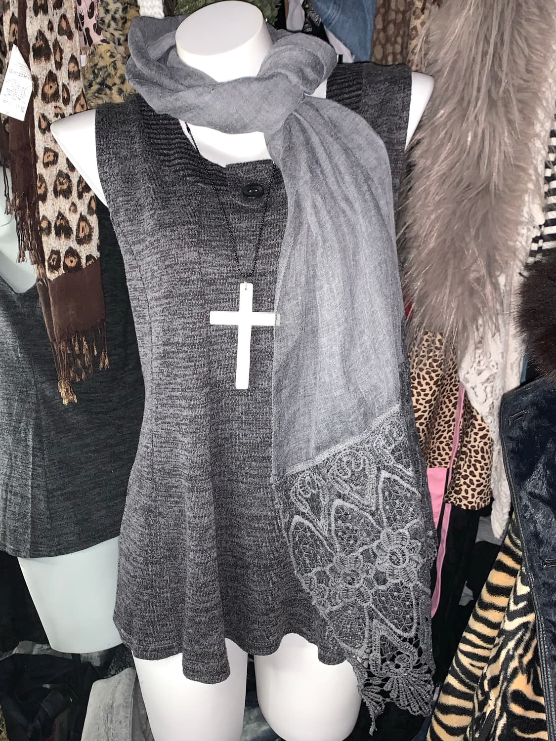 무채색 빈티지 모리 그레이 레이스 머플러 상품이미지1