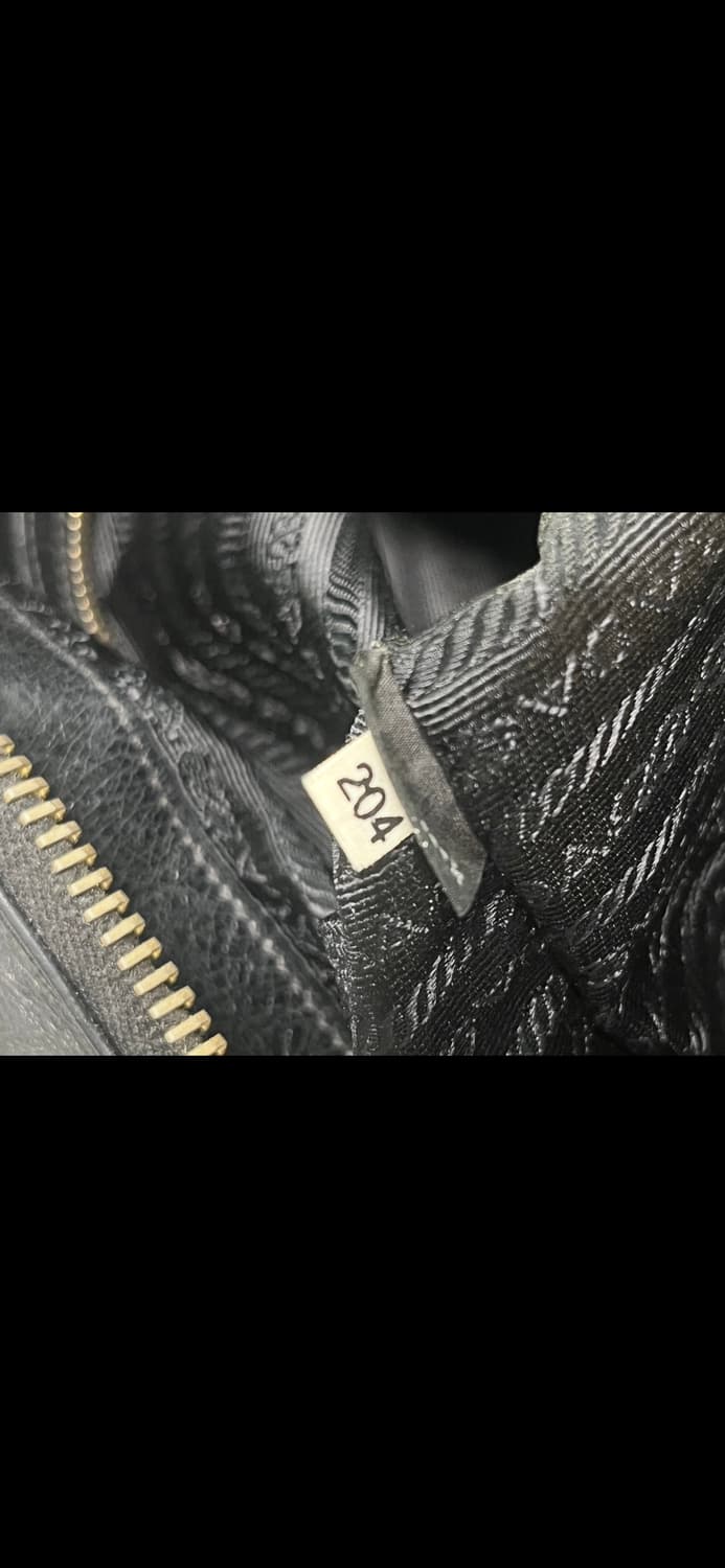 프라다 비텔로 샤인 레더 토트백 정품 상품이미지3