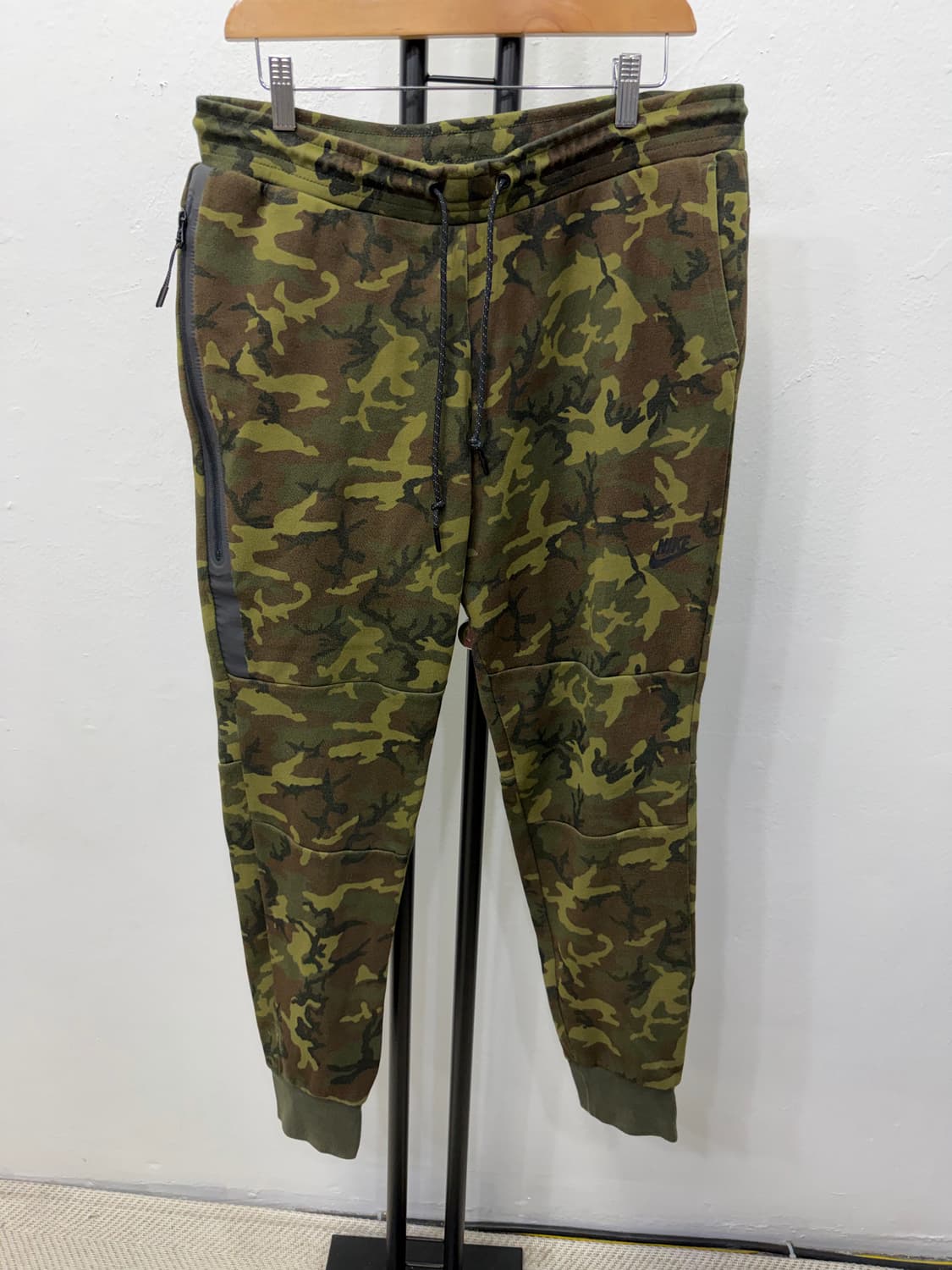 정품) 나이키 테크팩 카모플라쥬 바지 XXL 상품이미지1