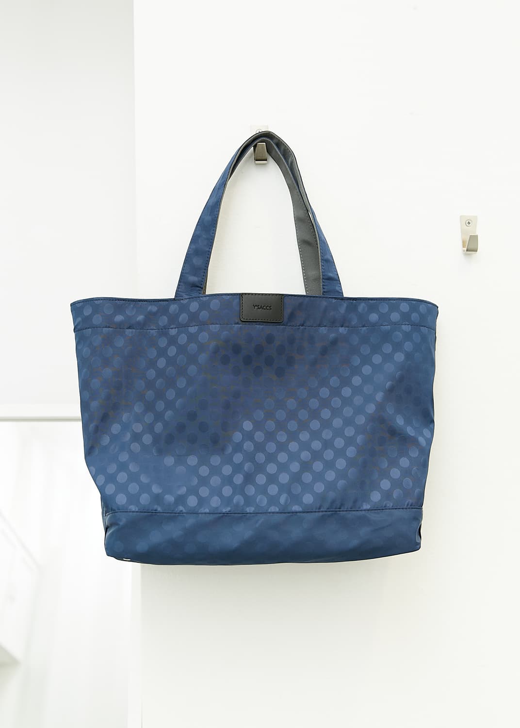 Y'SAACS Dot Pattern Tote Bag 상품이미지1