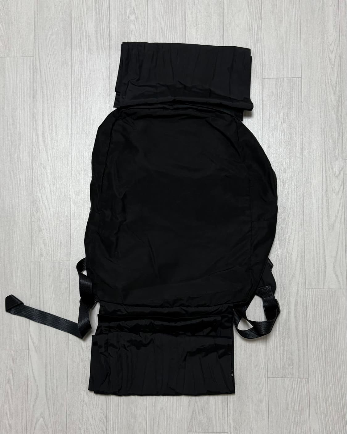 이우가마카라스 노티드 백팩 블랙 상품이미지2