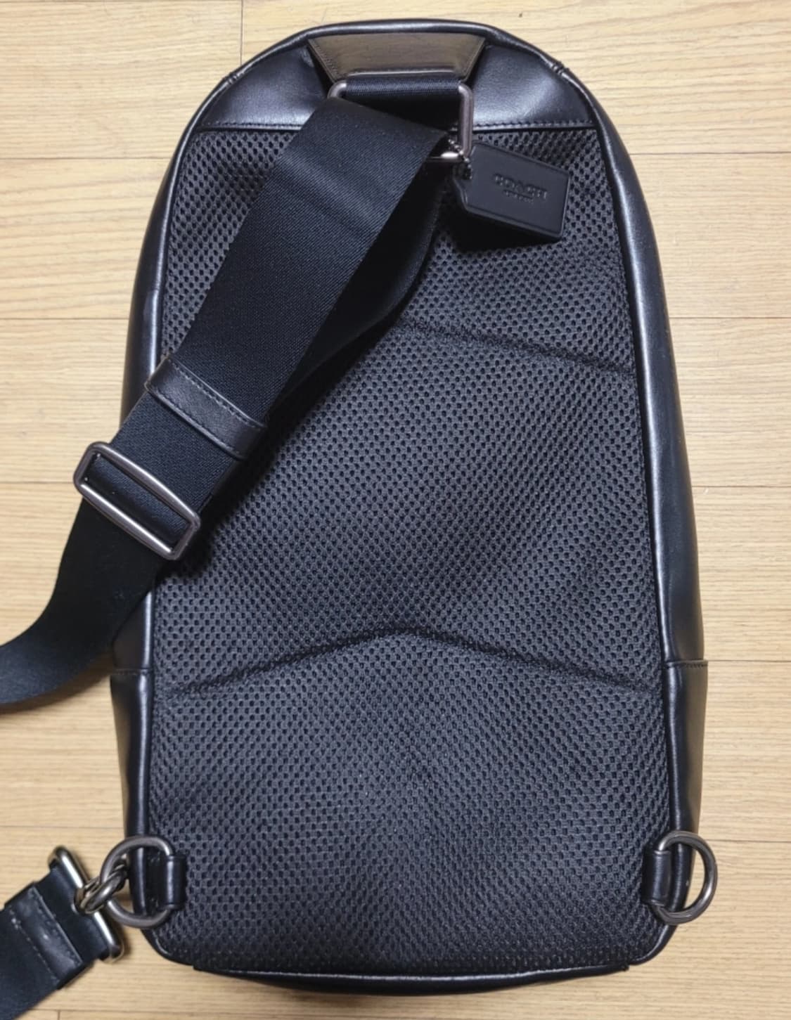 코치 가죽크로스 슬링백 
 상품이미지10