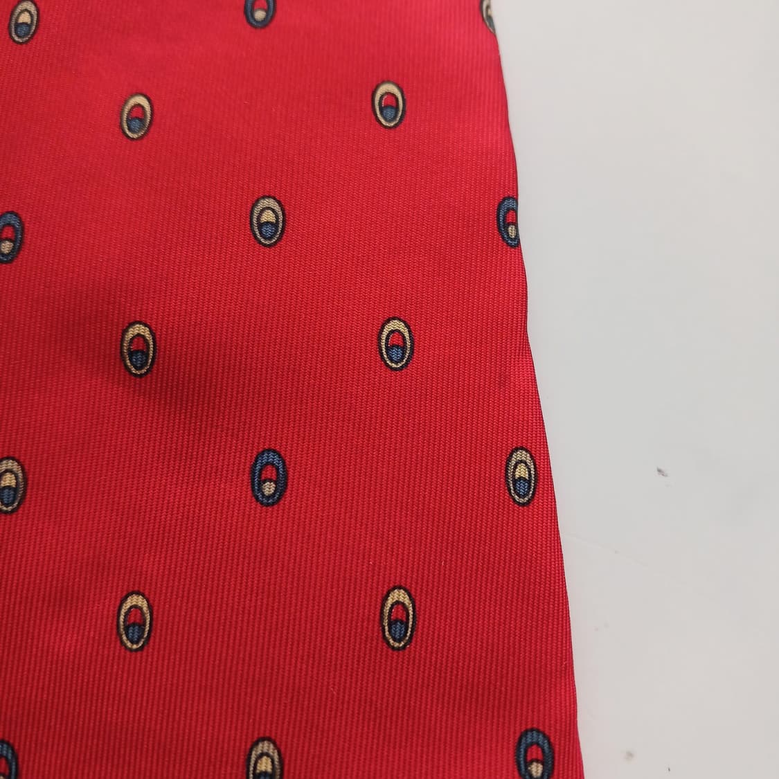 입생로랑 실크 레드 도트 패턴 넥타이 7.8cm B등급 A18500
 상품이미지4