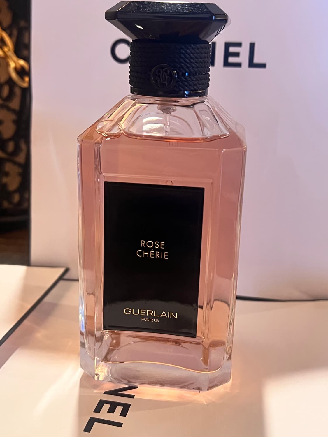 겔랑 라르&라 마티에르 로즈 쉐리 200ml 상품이미지1