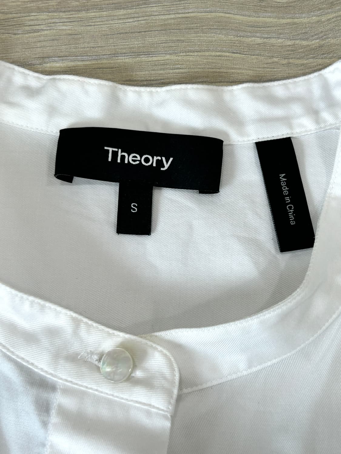 띠어리 Thoery 캡소매 셔링 화이트 블라우스 상품이미지5