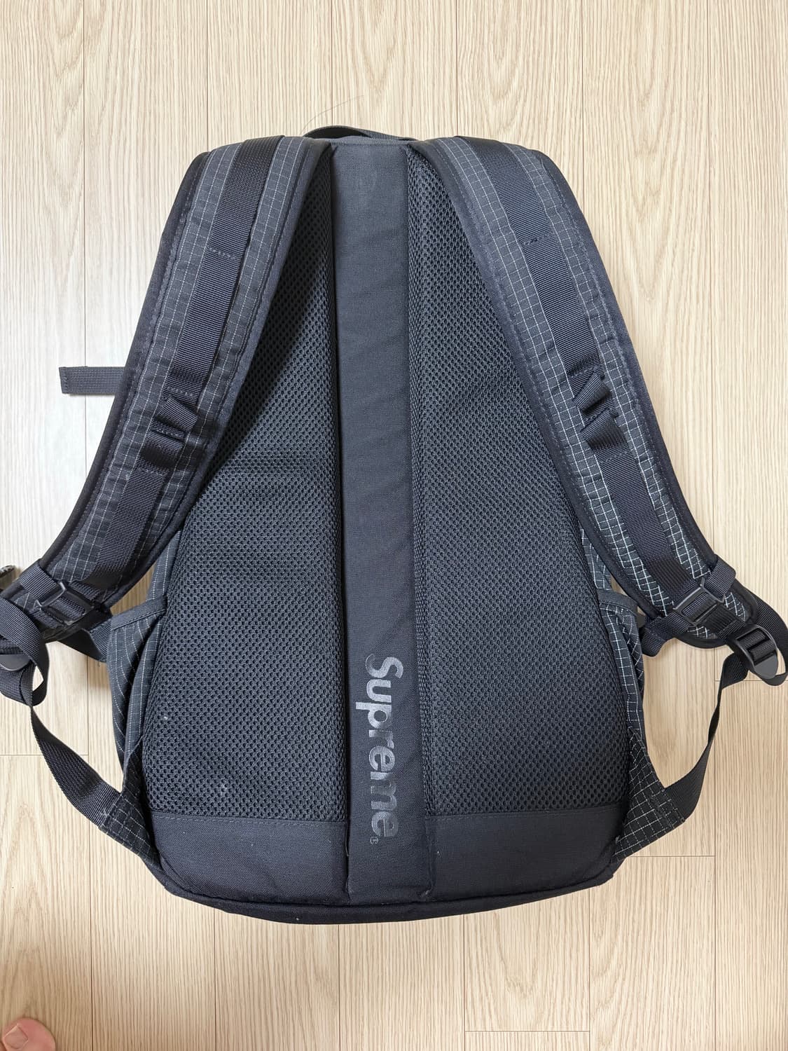 슈프림 백팩 블랙 - 24SS 상품이미지5