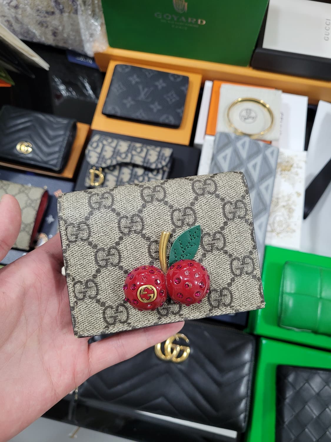 구찌 체리 카드지갑 상품이미지1