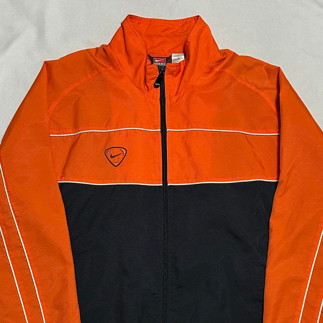 L 나이키 90s 오렌지 블랙 배색 바람막이 상품이미지1