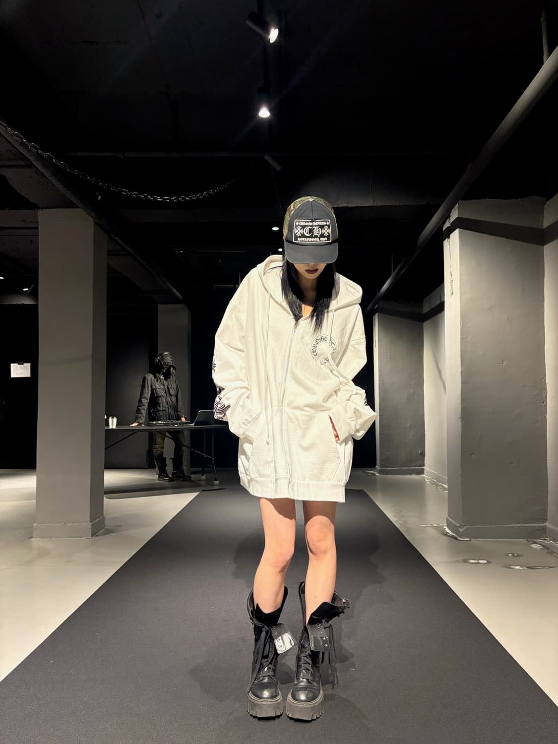 크롬하츠 홀스슈 오버핏 후드집업 상품이미지5