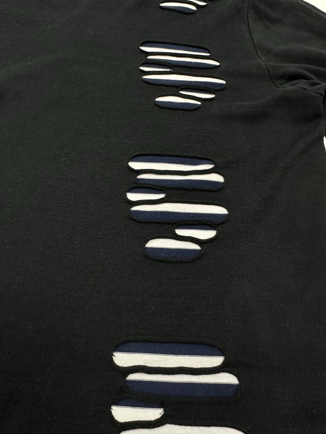 꼼데가르송 옴므 컷아웃 롱슬리브 티셔츠 상품이미지2