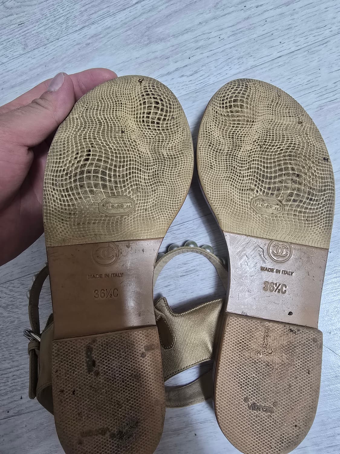 (정품) 샤넬 진주 가죽 샌들 36.5(명품 여자 신발 슬리퍼 뮬) 상품이미지4