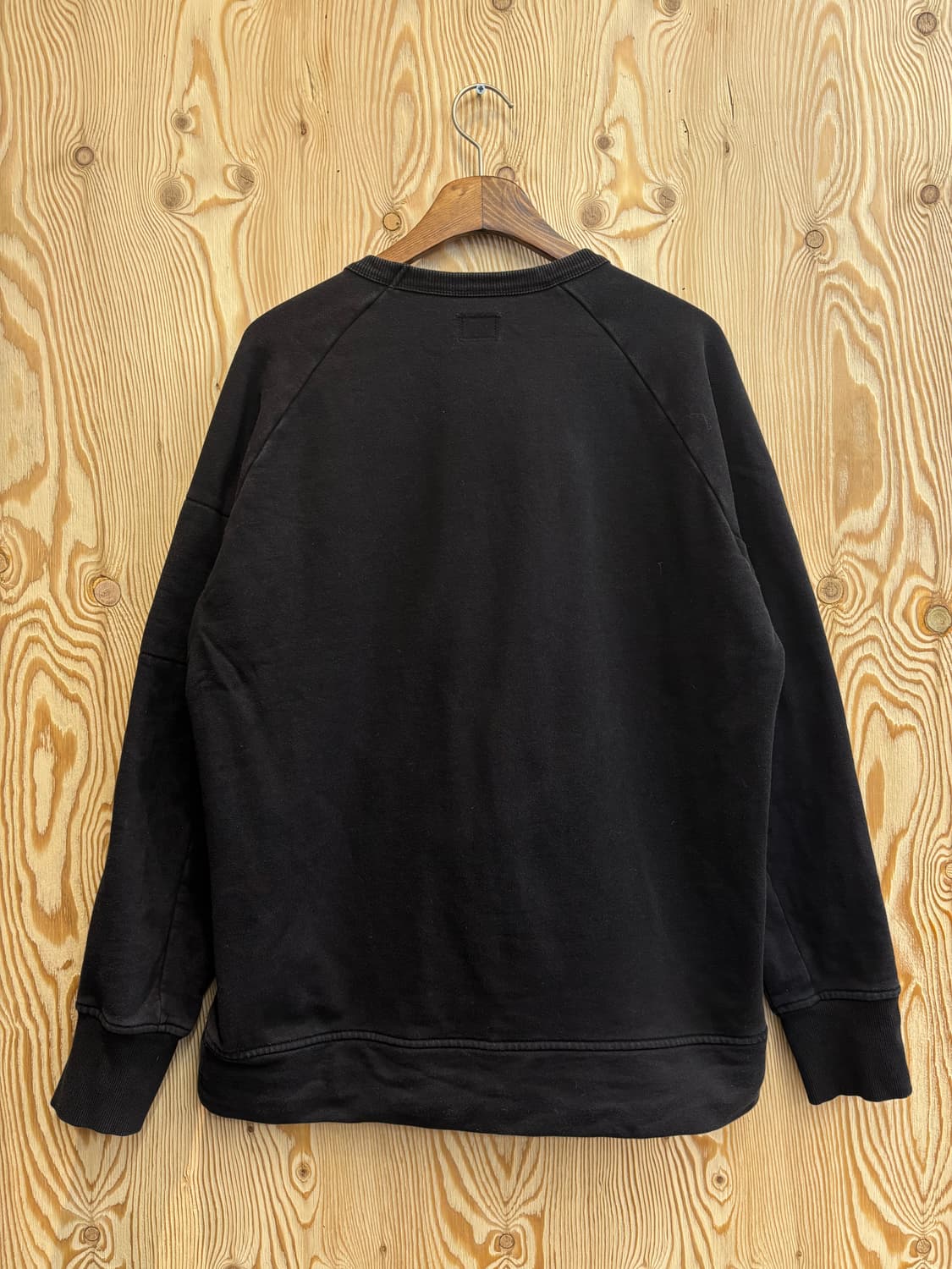 C.P. 컴퍼니 렌즈 포켓 맨투맨 상품이미지3