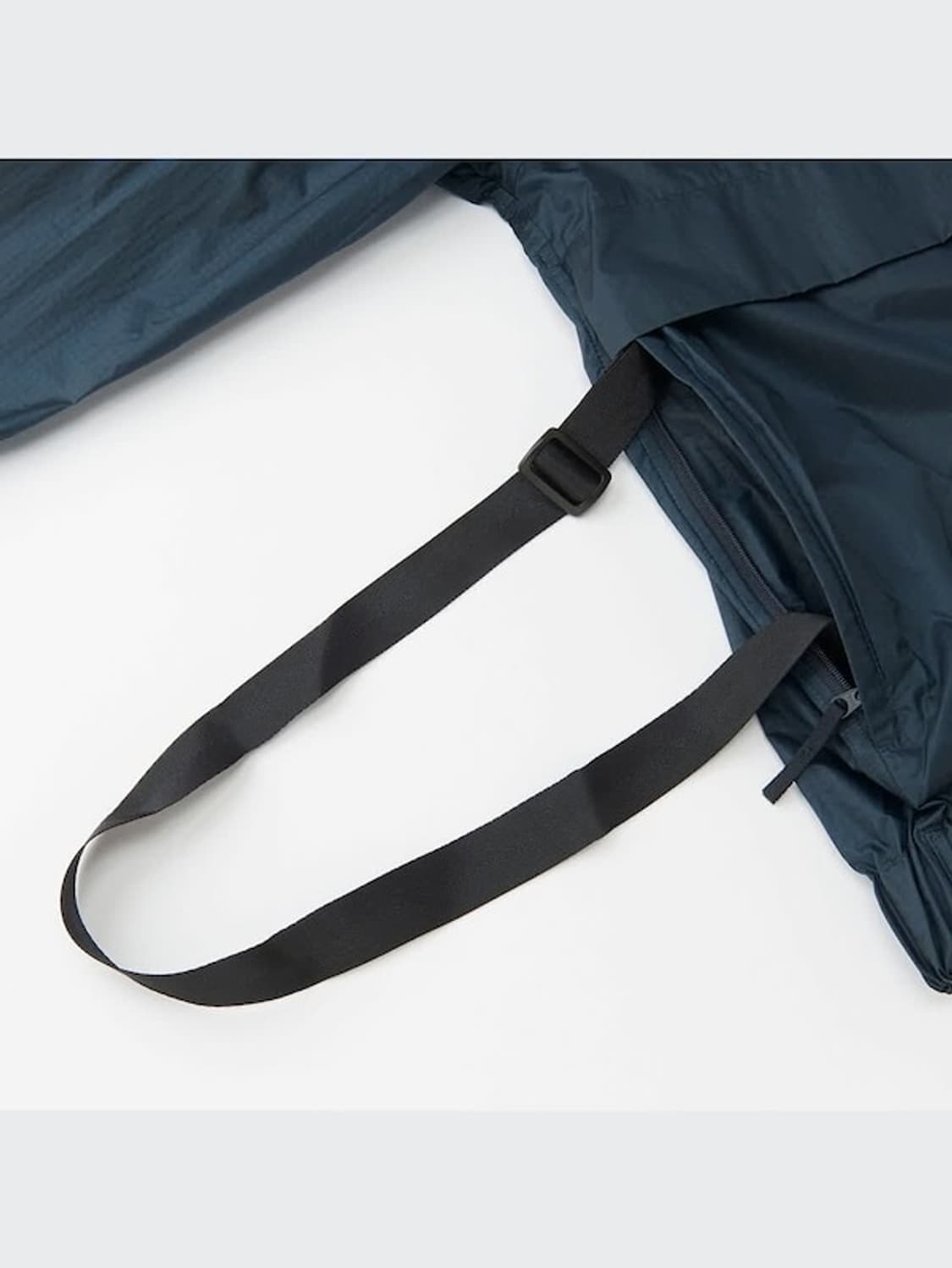 유니클로 U 포켓터블 트랙 탑 패커블팩 바람막이  상품이미지5