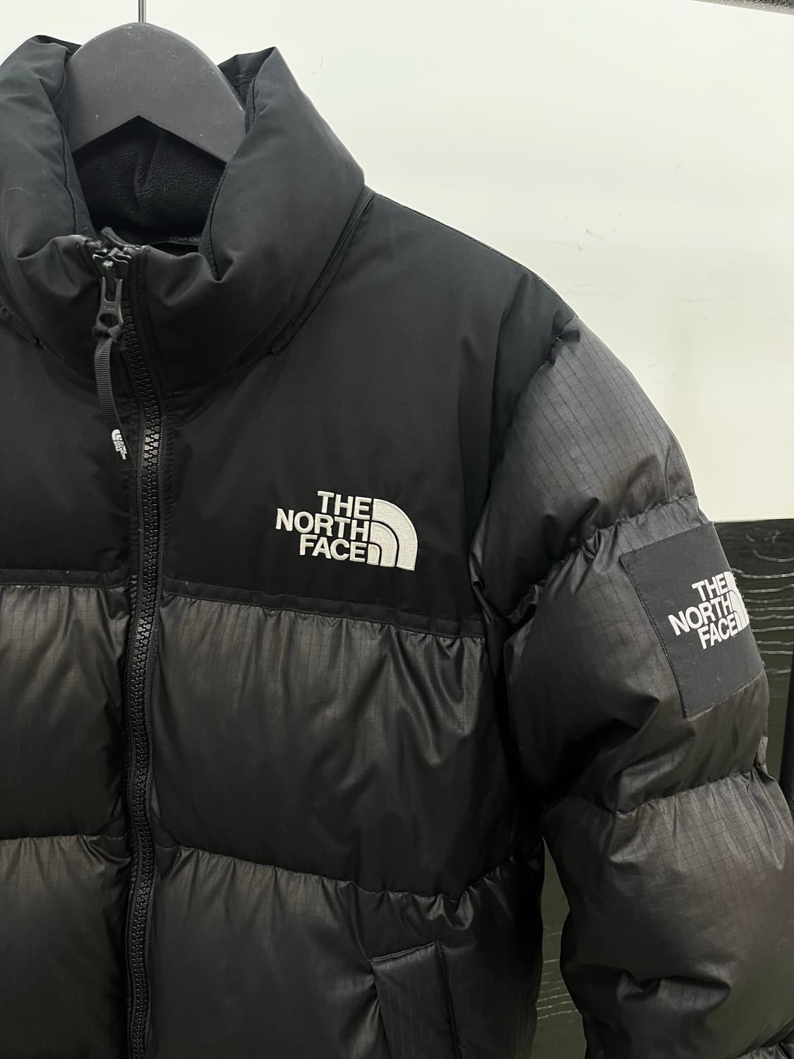 노스페이스 화이트라벨 눕시 유광 블랙 S 상품이미지2