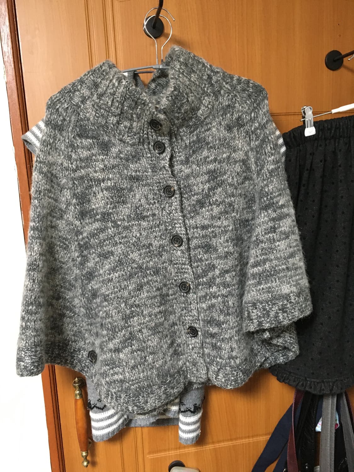 모리 케이프 폼폼이 코디셋  상품이미지3