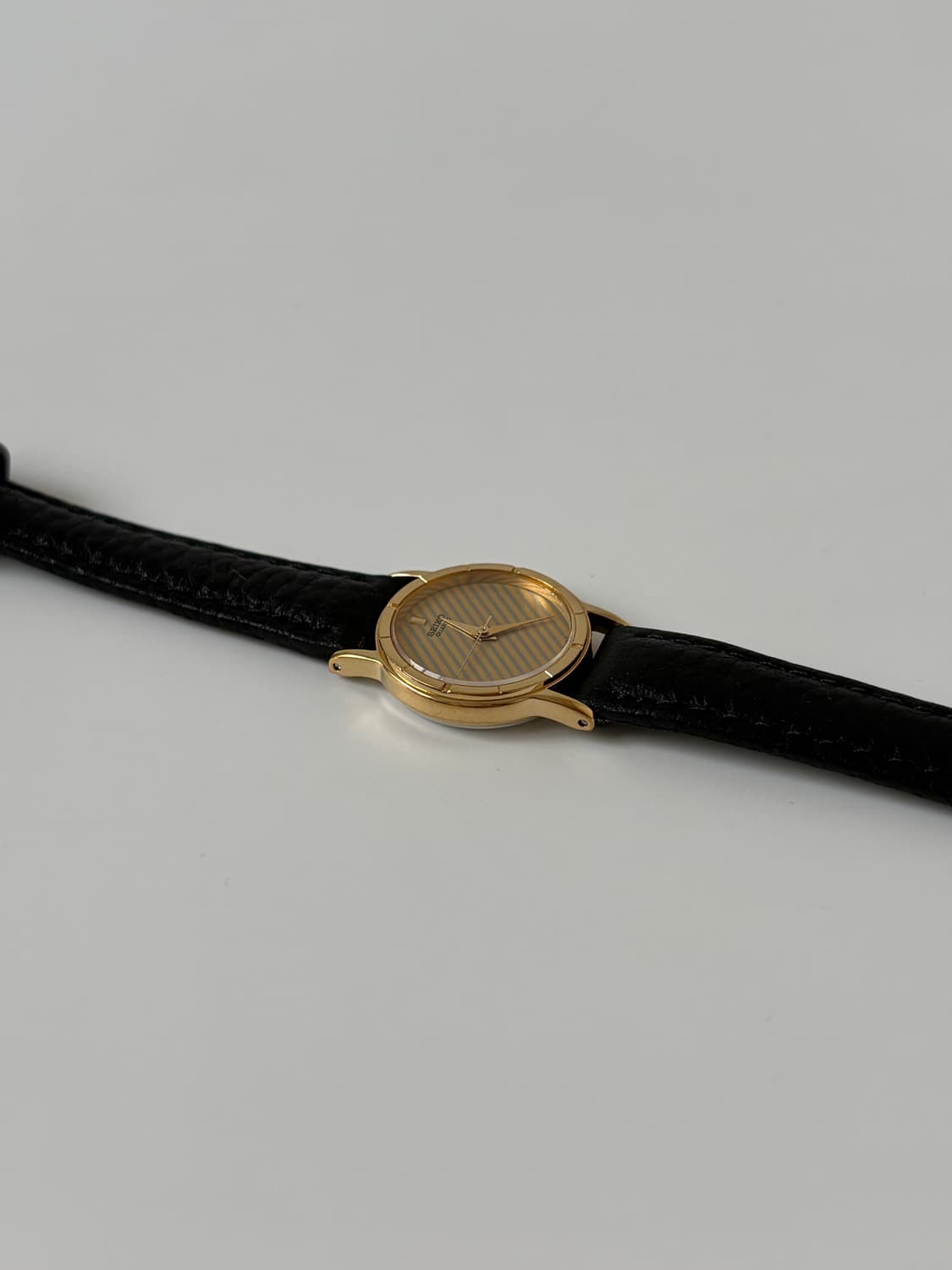 1980s Stripe Dial Gold Ladies Quartz 상품이미지6