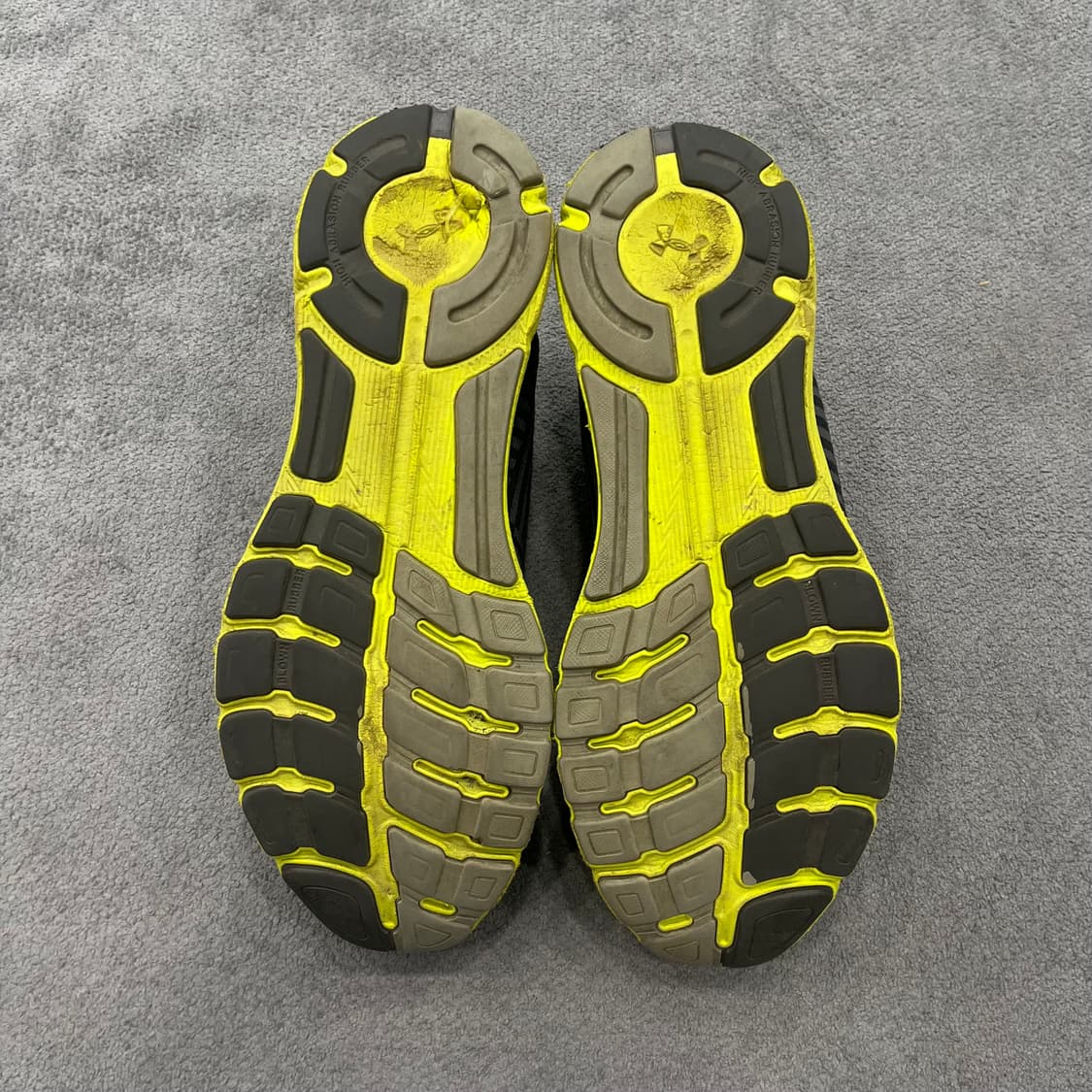 언더아머 러닝화 상품이미지6