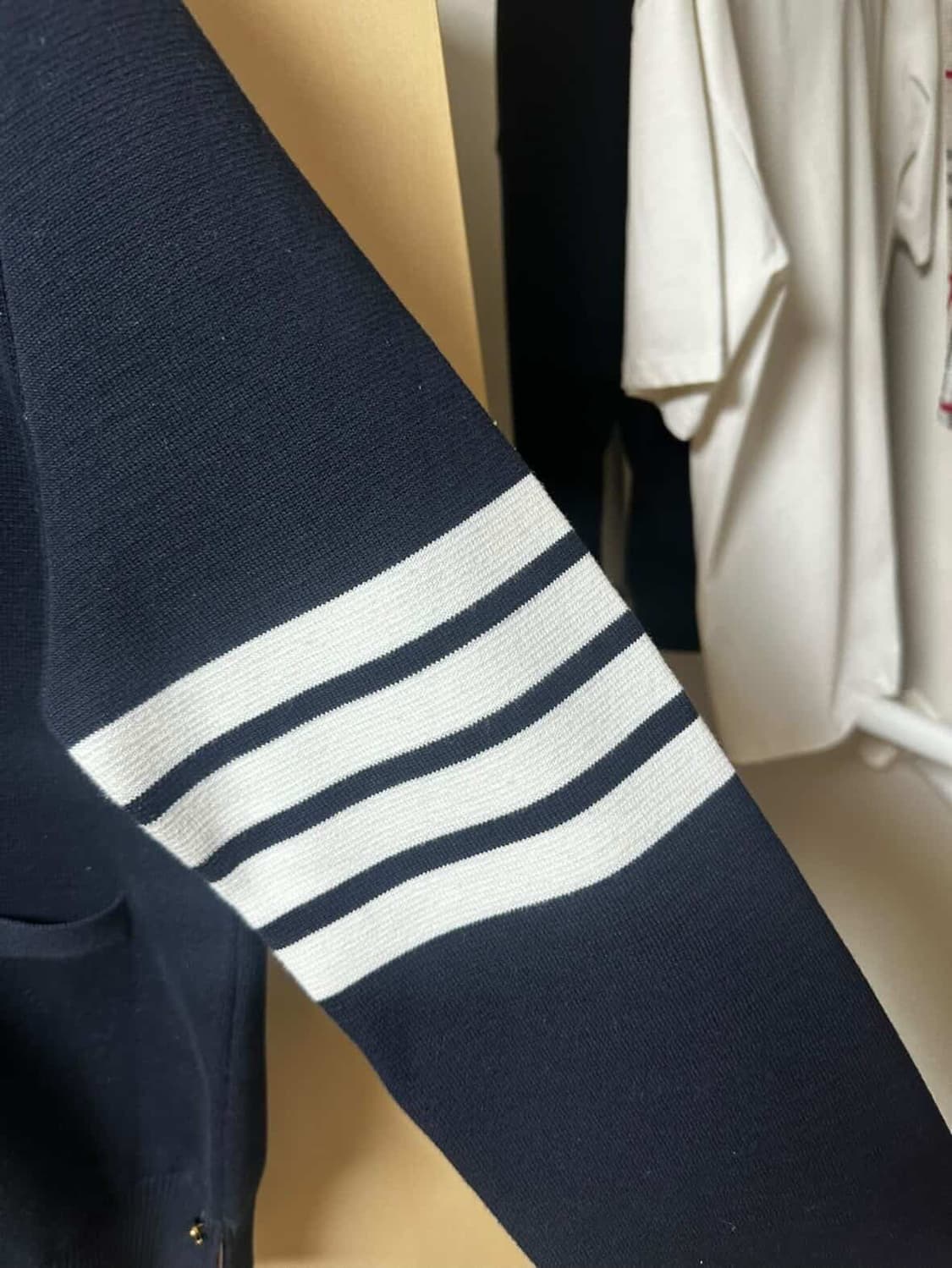 금장 톰브라운 가디건 상품이미지2