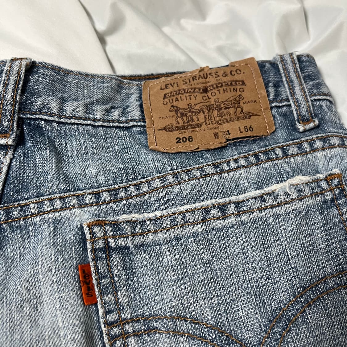 [Levi's] 리바이스 오렌지탭 컷오프 워싱 데미지 데님팬츠 상품이미지3