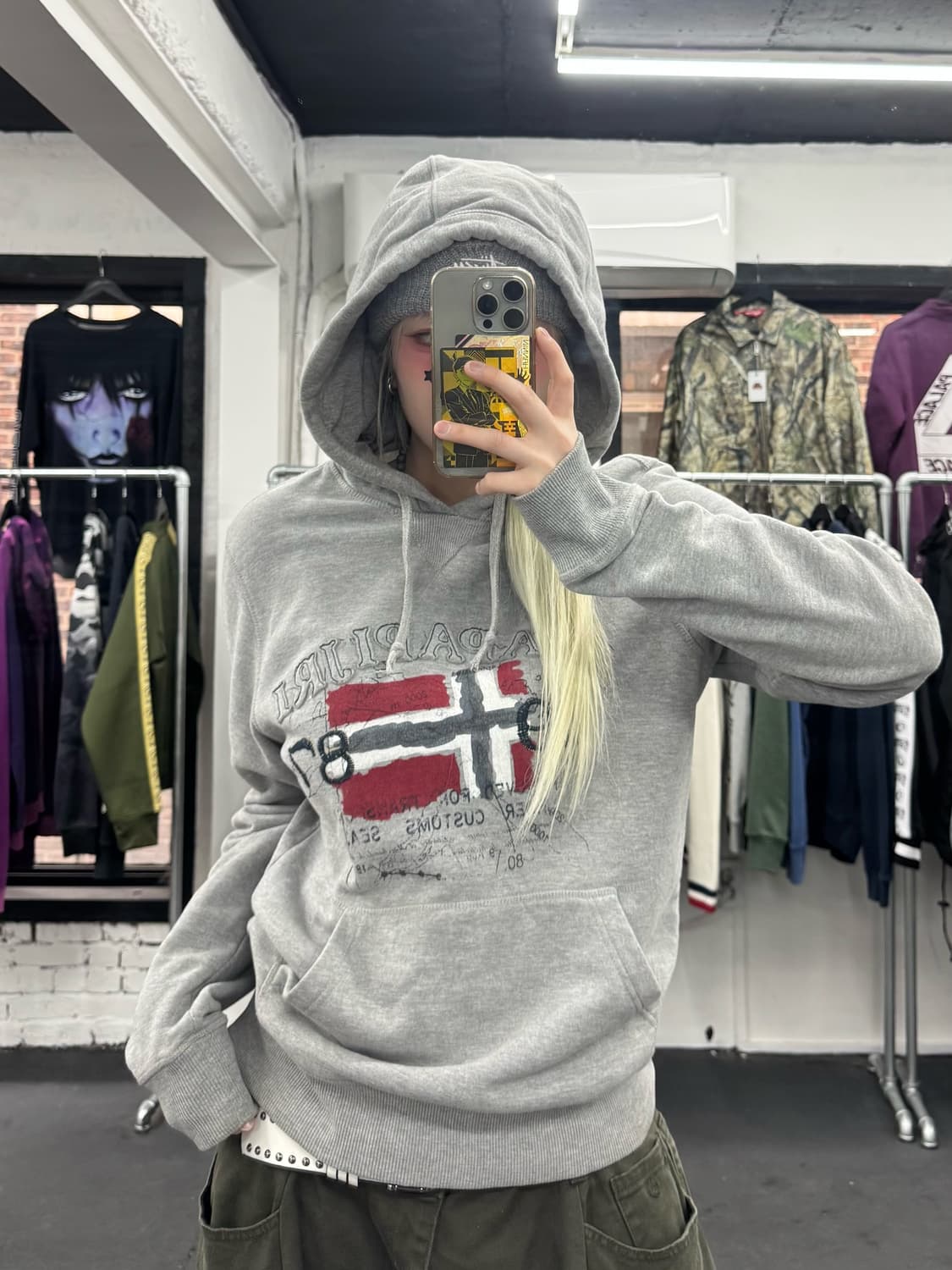 나파피리 빅로고 후드티 상품이미지1