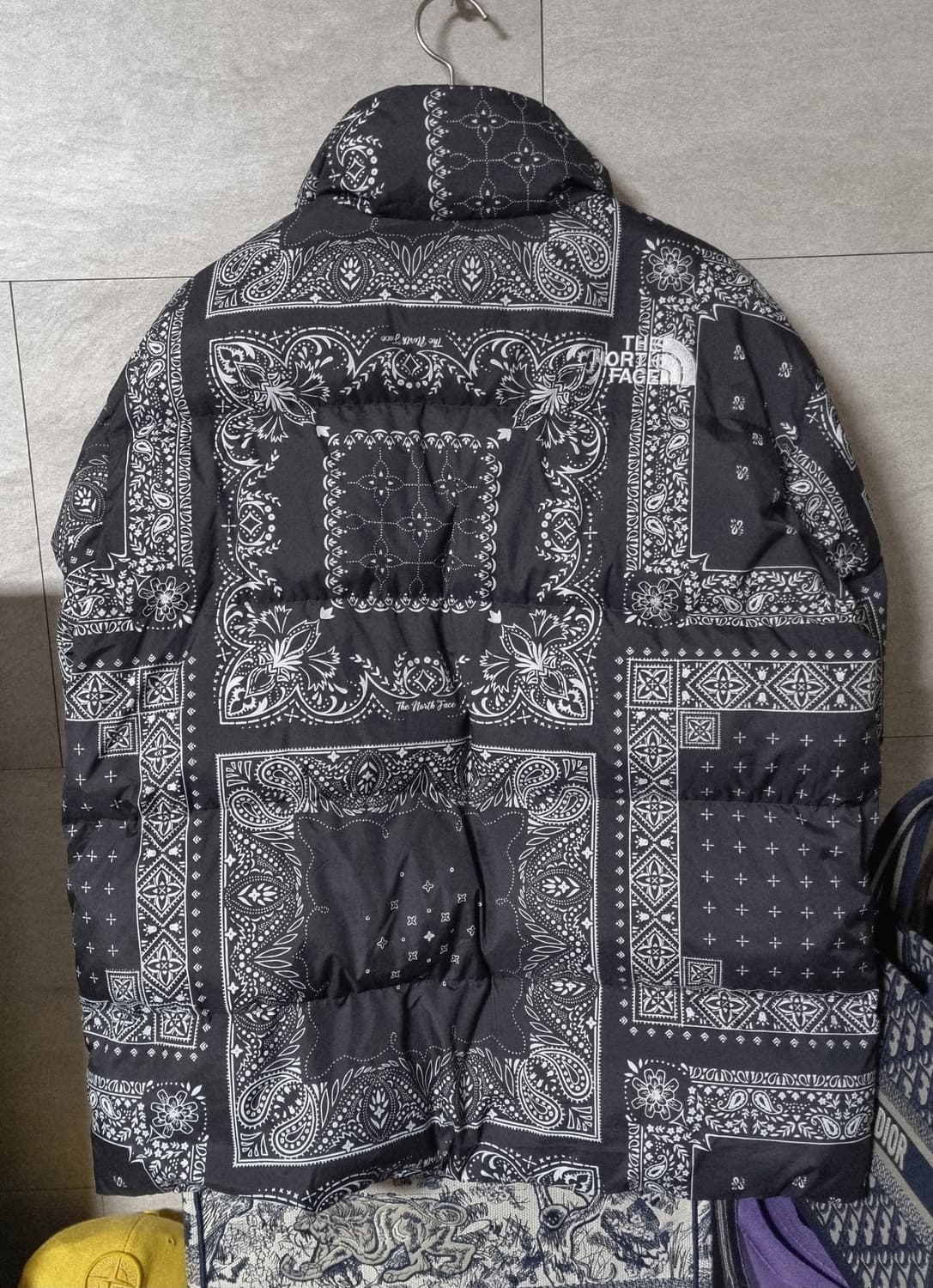 정품) 노스페이스 반다나 패딩  상품이미지9