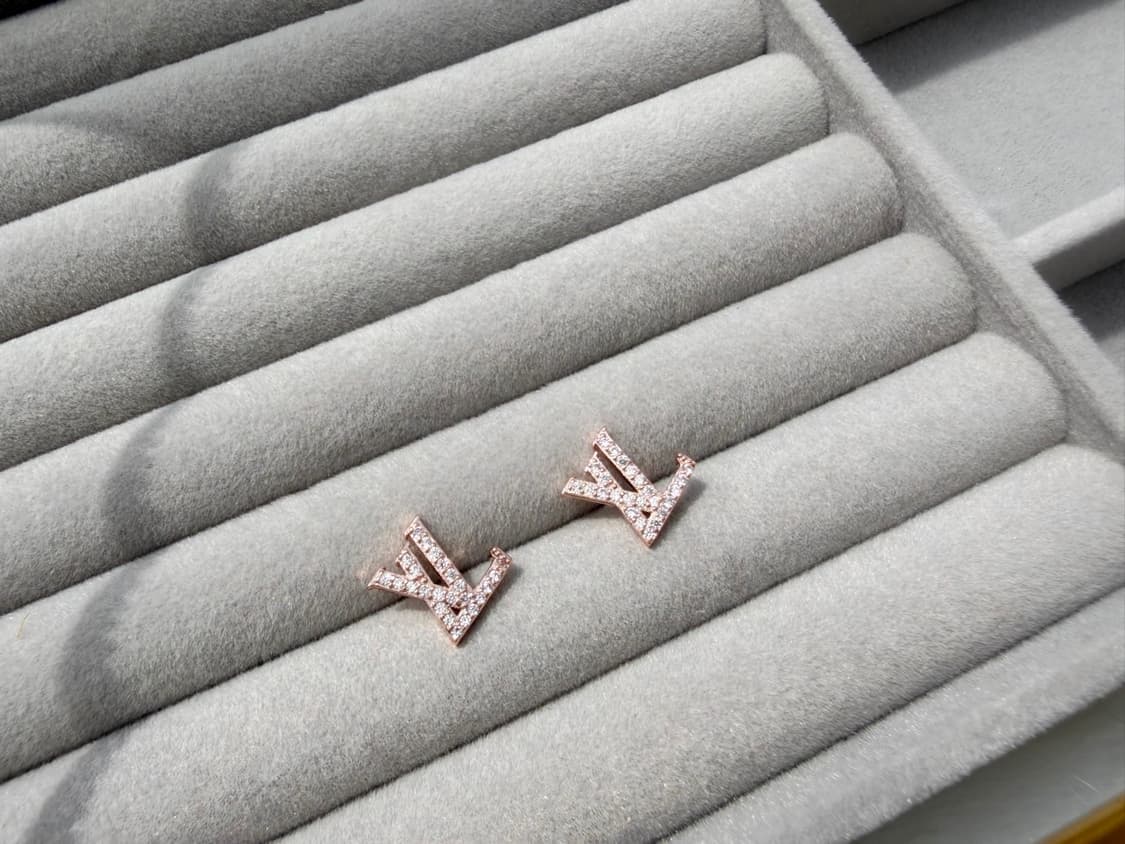 LV 크리스탈 이어링 상품이미지3