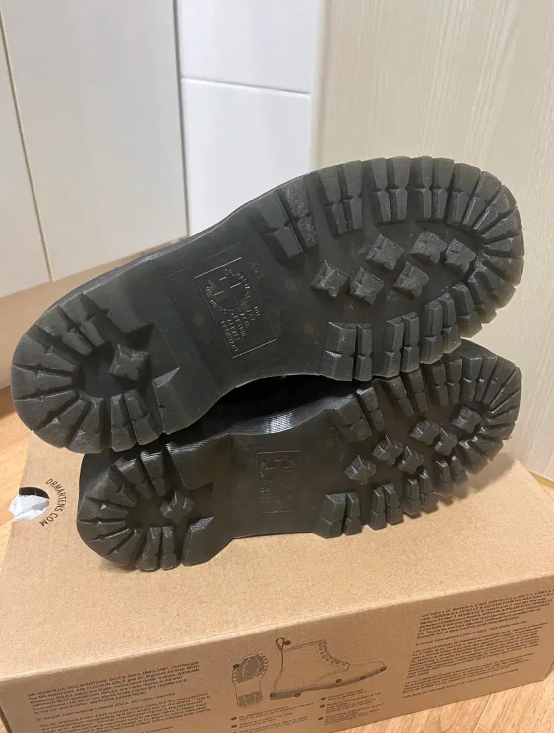 닥터마틴 첼시부츠 2976 쿼드 240사이즈(38) 상품이미지5