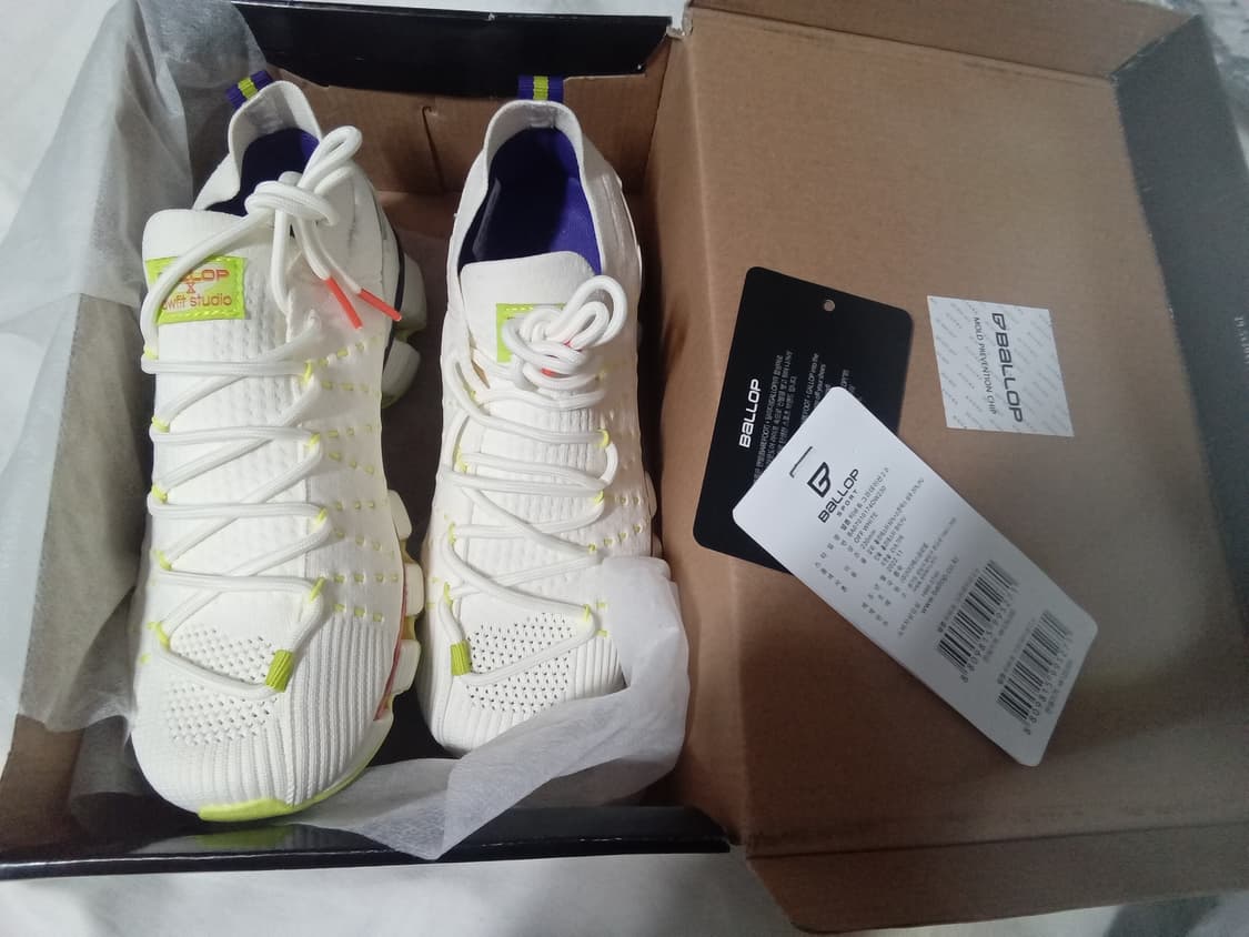 새제품,밸롭 티바트2.0 스튜디오 스나커즈 상품이미지1