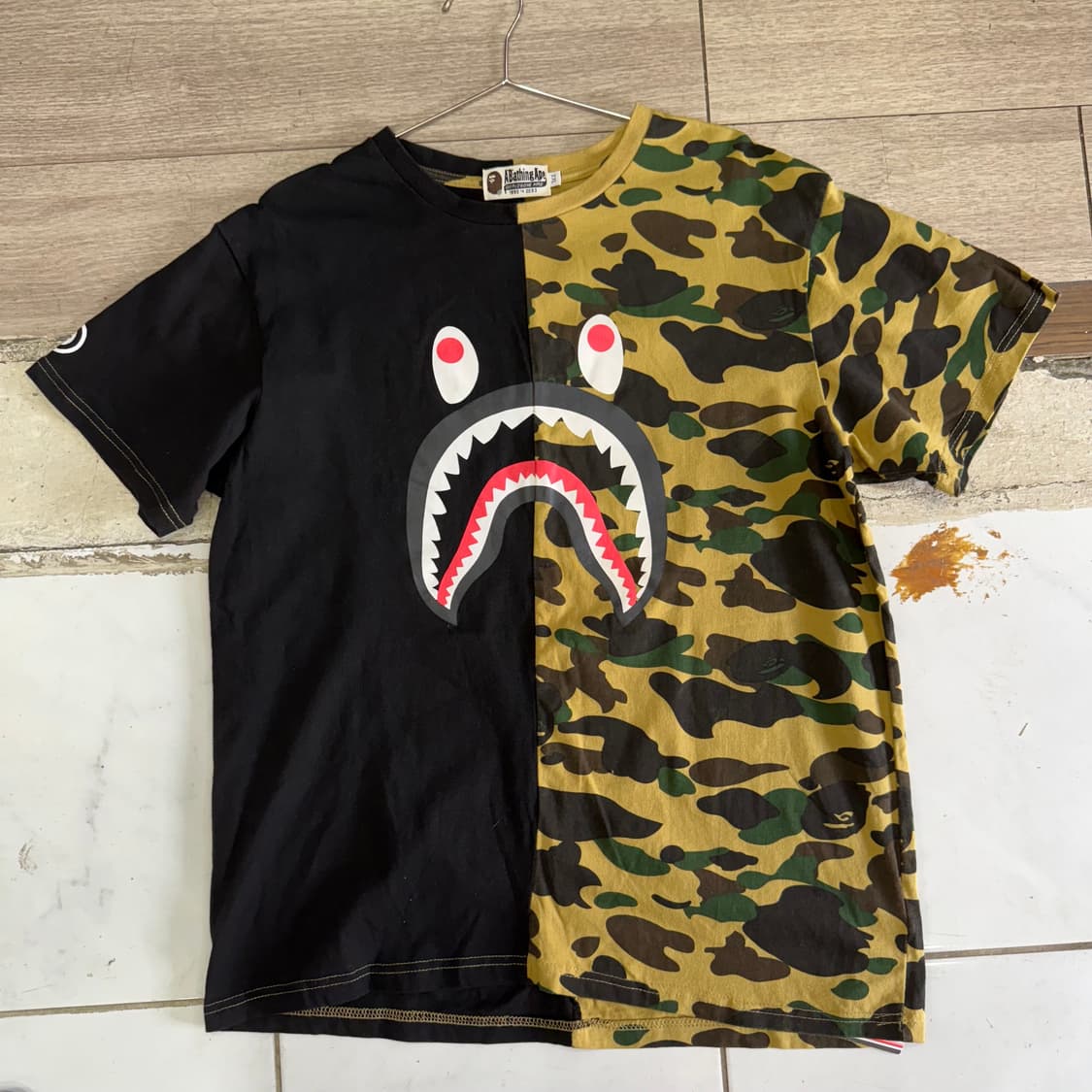 베이프 카모 샤크 반팔티 2XL 상품이미지1