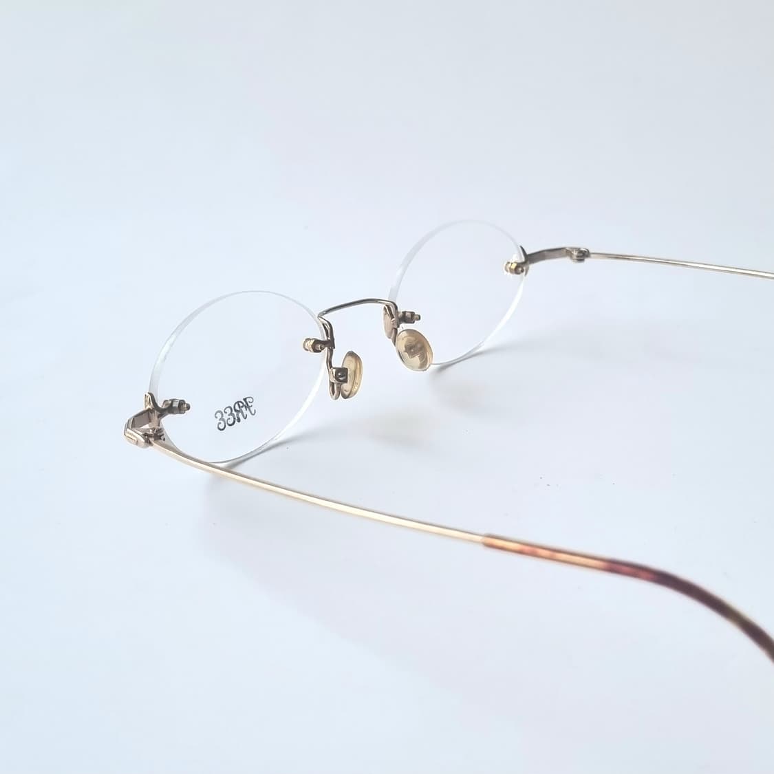 데드스탁 오벌형 심플한 무테 안경테 564 상품이미지5