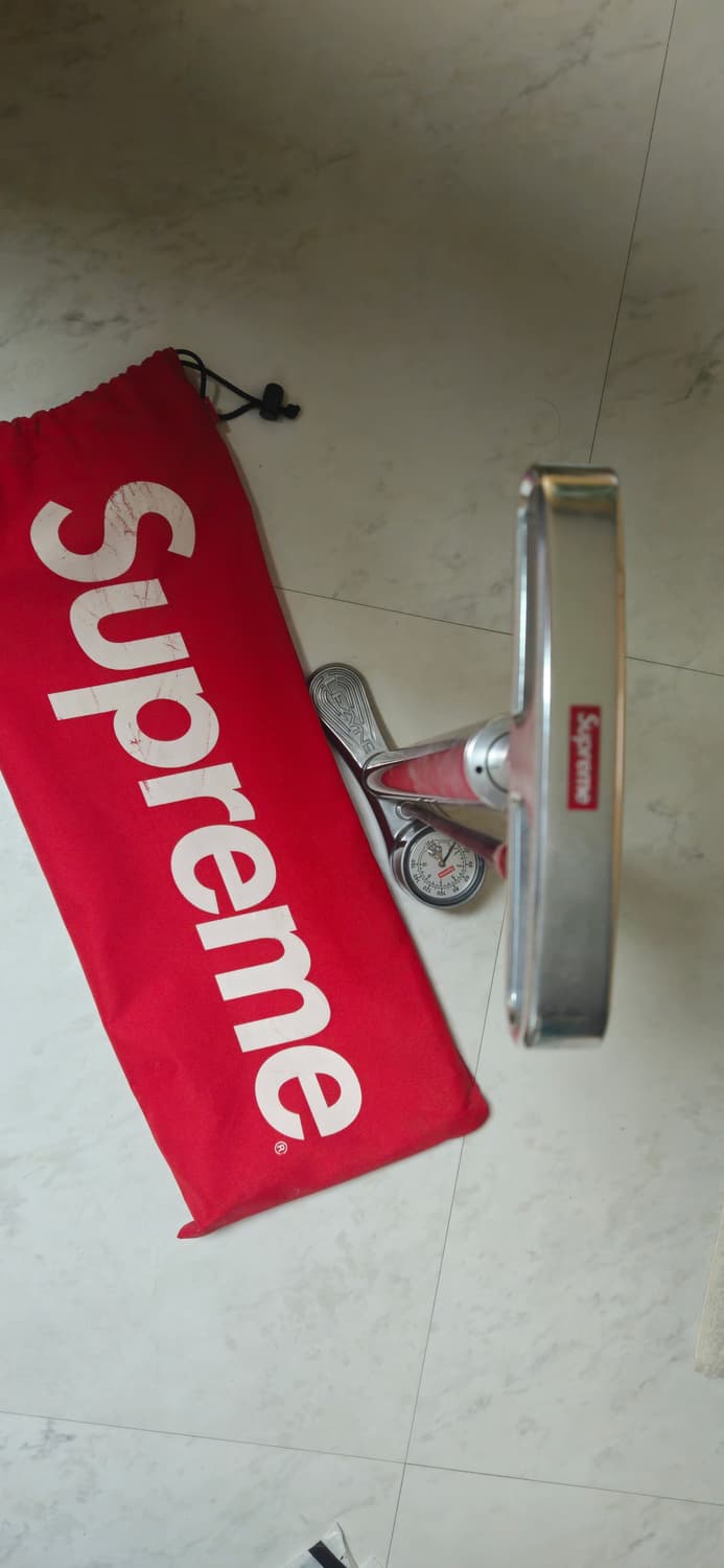 슈프림x리자인 자전거 펌프 상품이미지1