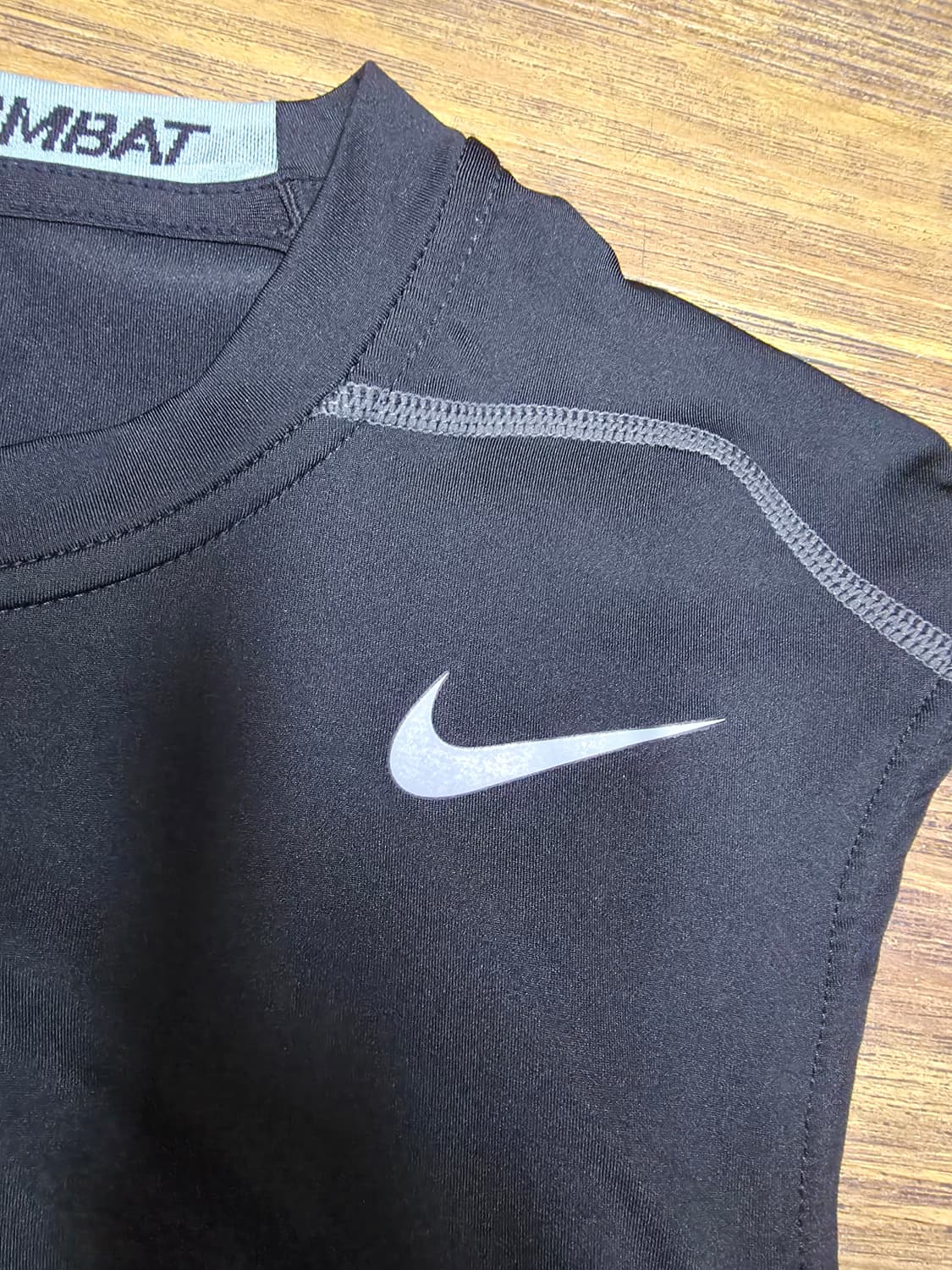 나이키 프로컴뱃 컴프레션 나시탑 상품이미지2