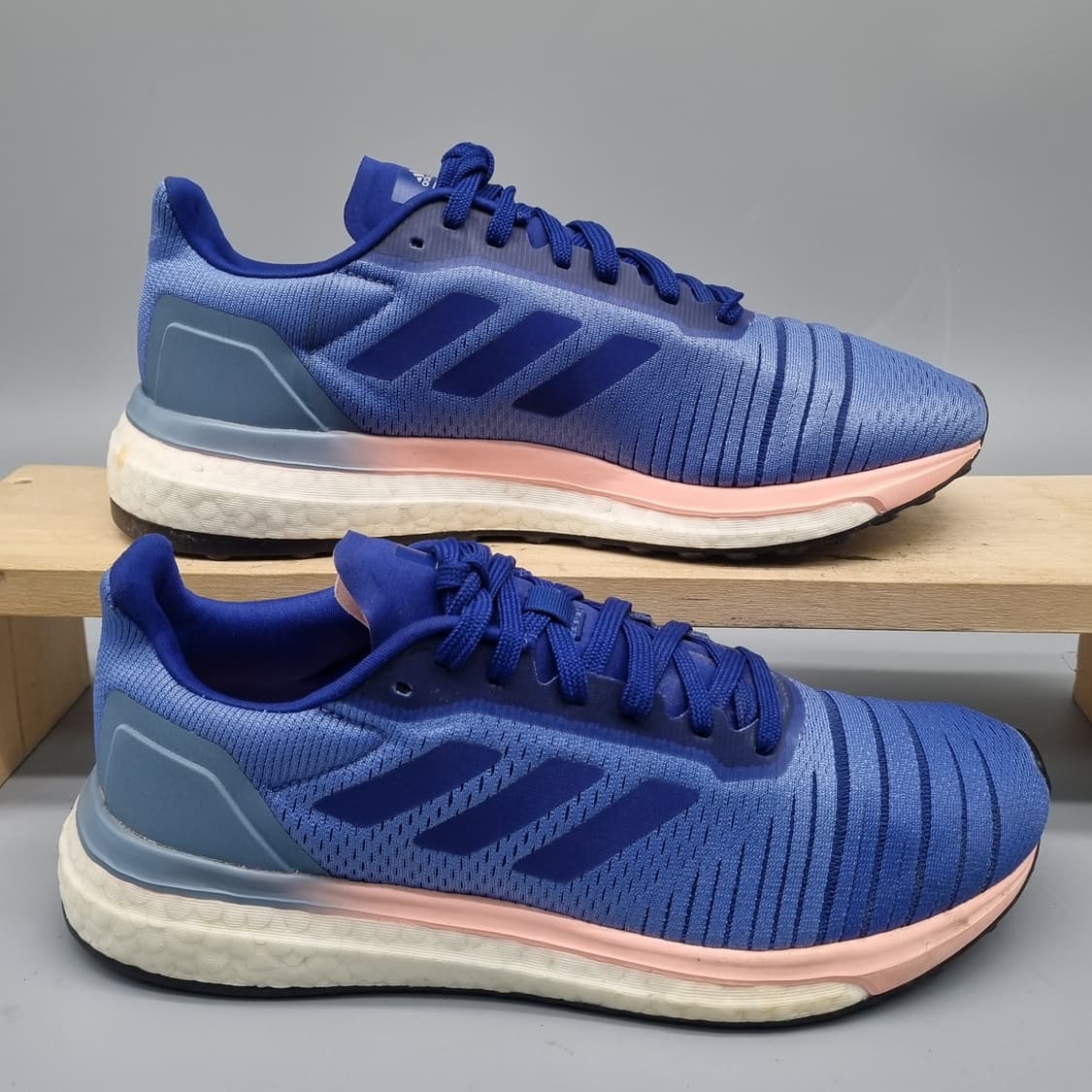 아디다스 솔라드라이브 여성운동화235 상품이미지1