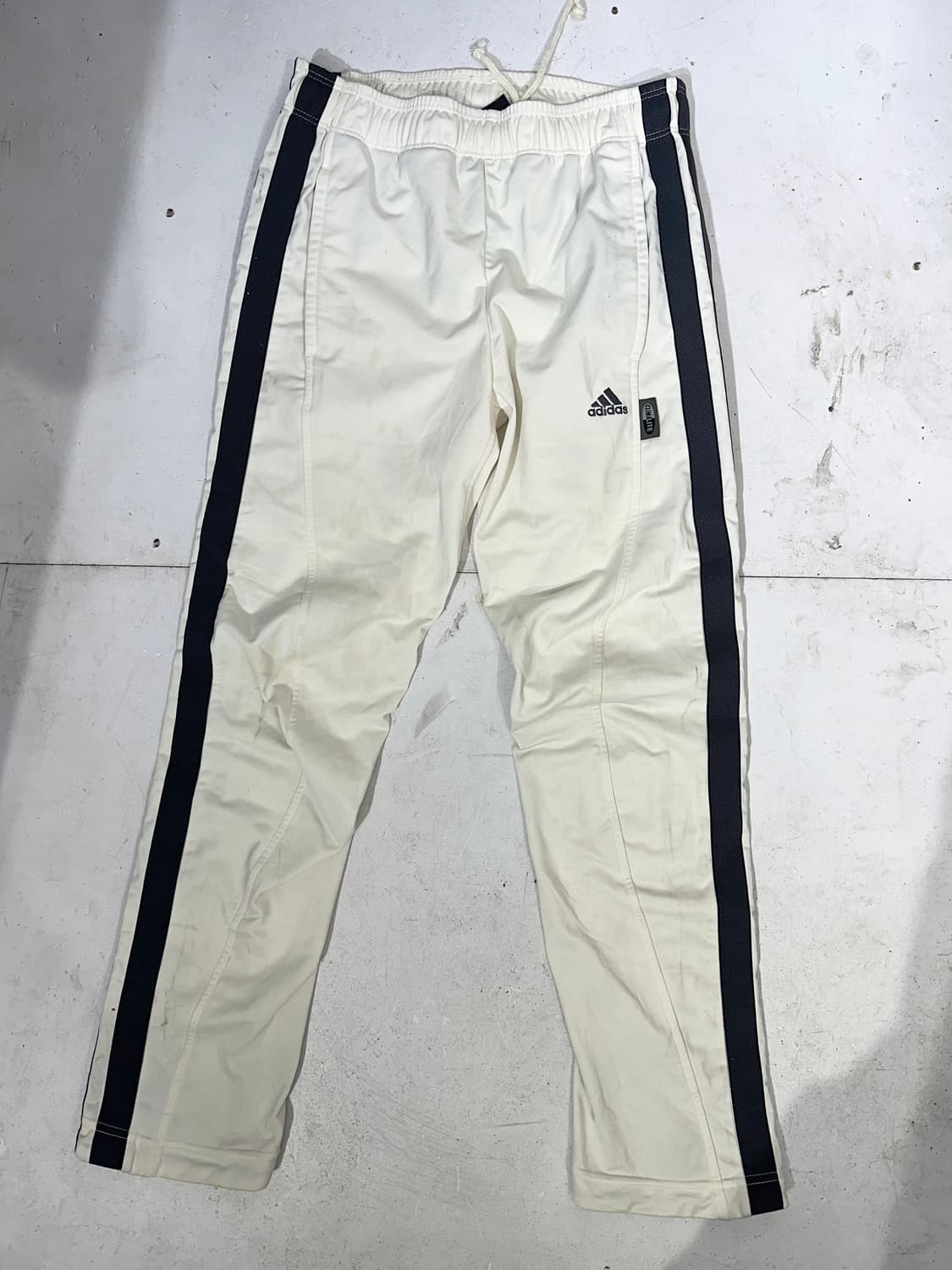 아디다스 화이트 블랙 삼선 스몰 로고 트레이닝 팬츠 추리닝 바지 XS 상품이미지4