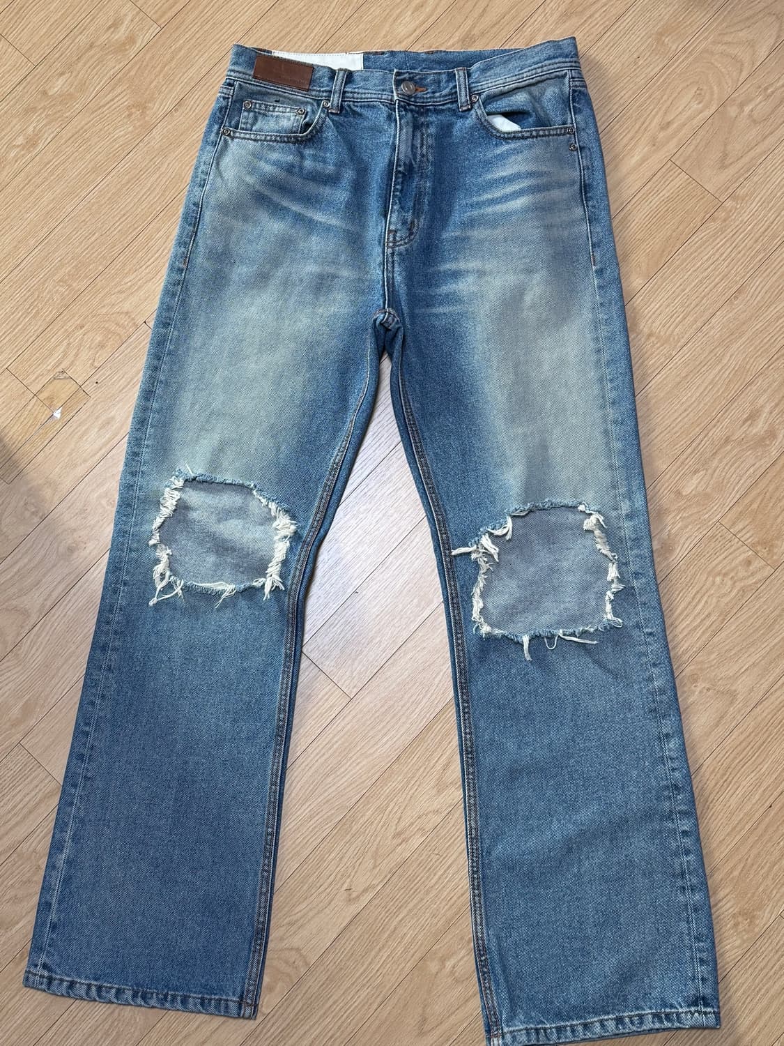 앤더슨벨 디스트로이드 부츠컷 진 M 상품이미지2