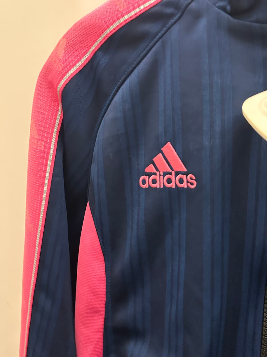 ADIDAS 아디다스 리메이크 2-WAY 크롭져지 상품이미지2