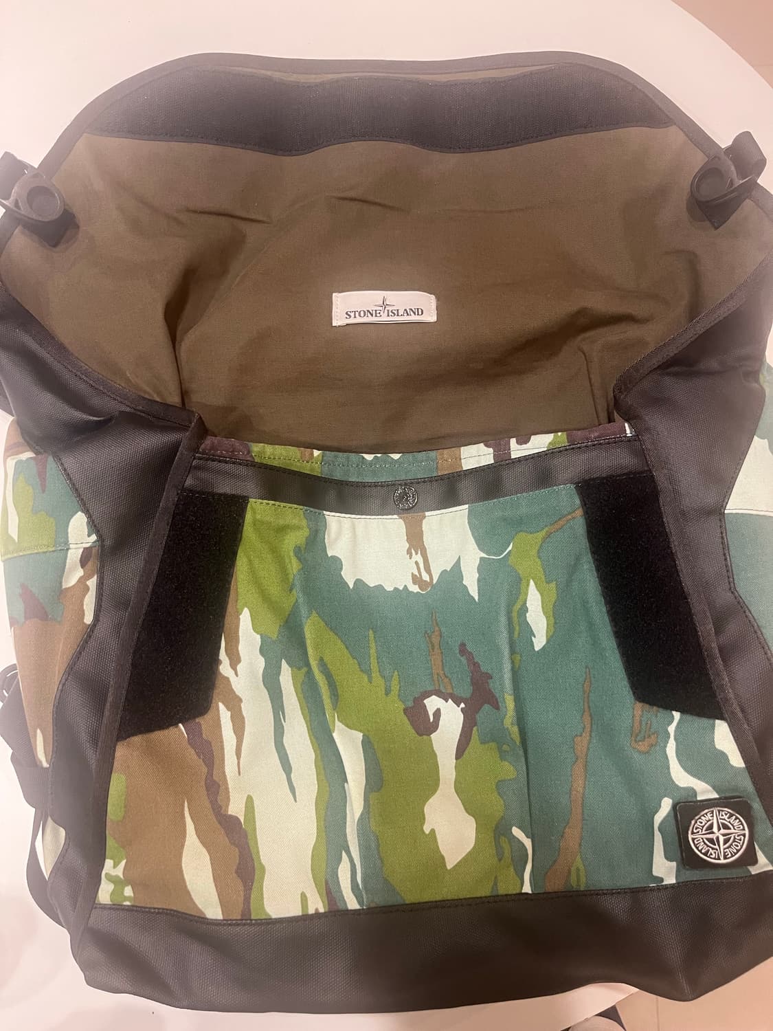 스톤아일랜드 빅 크로스백 상품이미지4