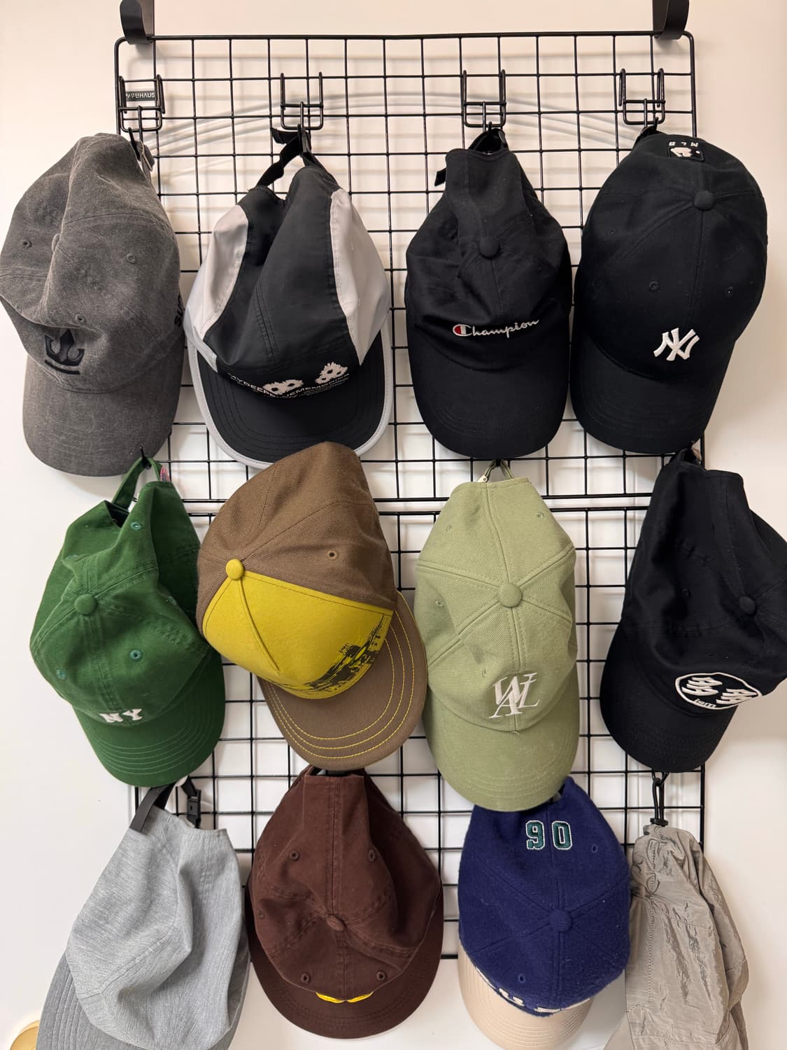 모자 여러게 팝니다(다다이즘,오클리,우알롱,mlb,nstk,등등..) 상품이미지1