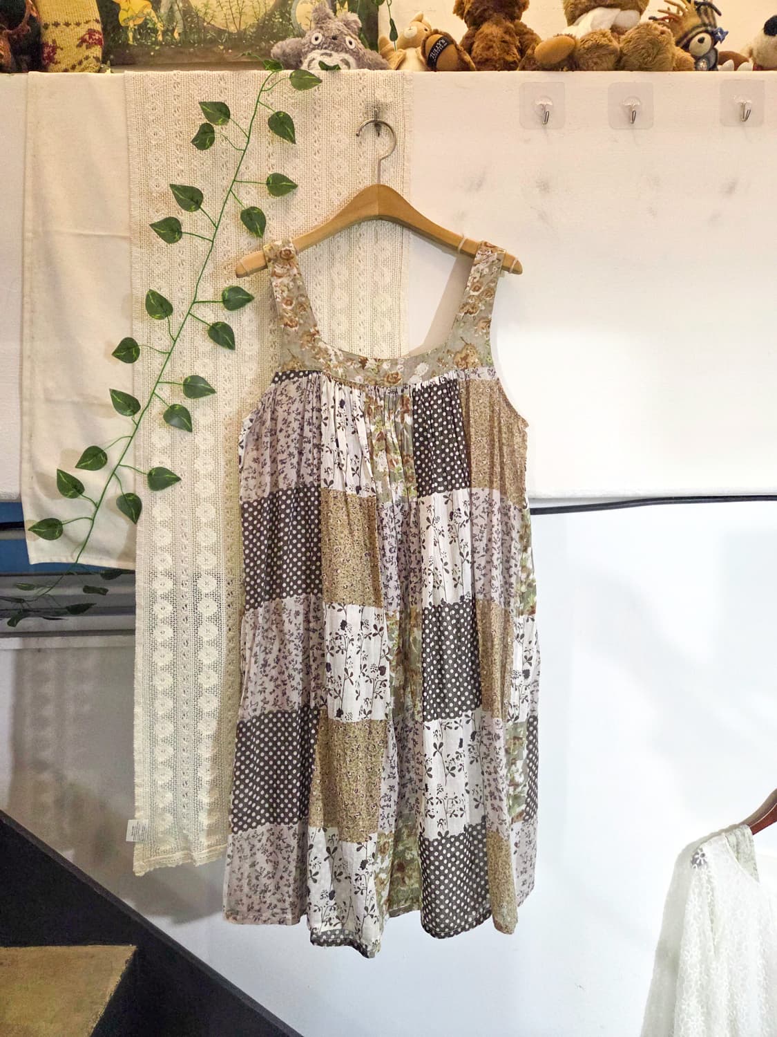 패치워크 패턴 민소매 원피스 상품이미지1