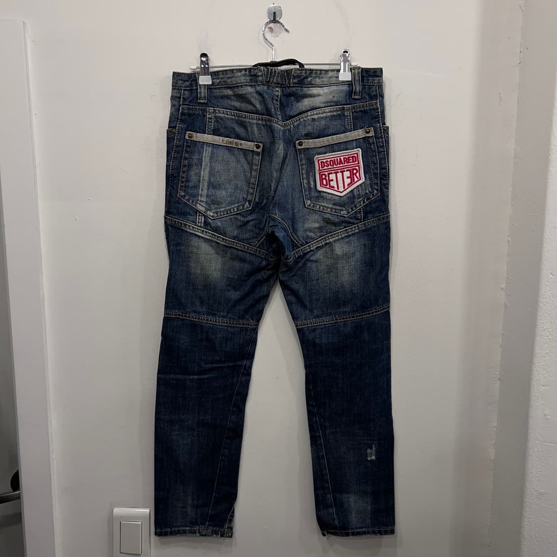 디스퀘어드2 와팬 패치 슬림핏 데님 바이커팬츠 상품이미지7