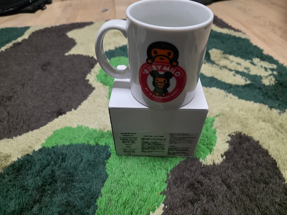 [OS] 베이프 X 베어브릭 마일로 머그컵 상품이미지3