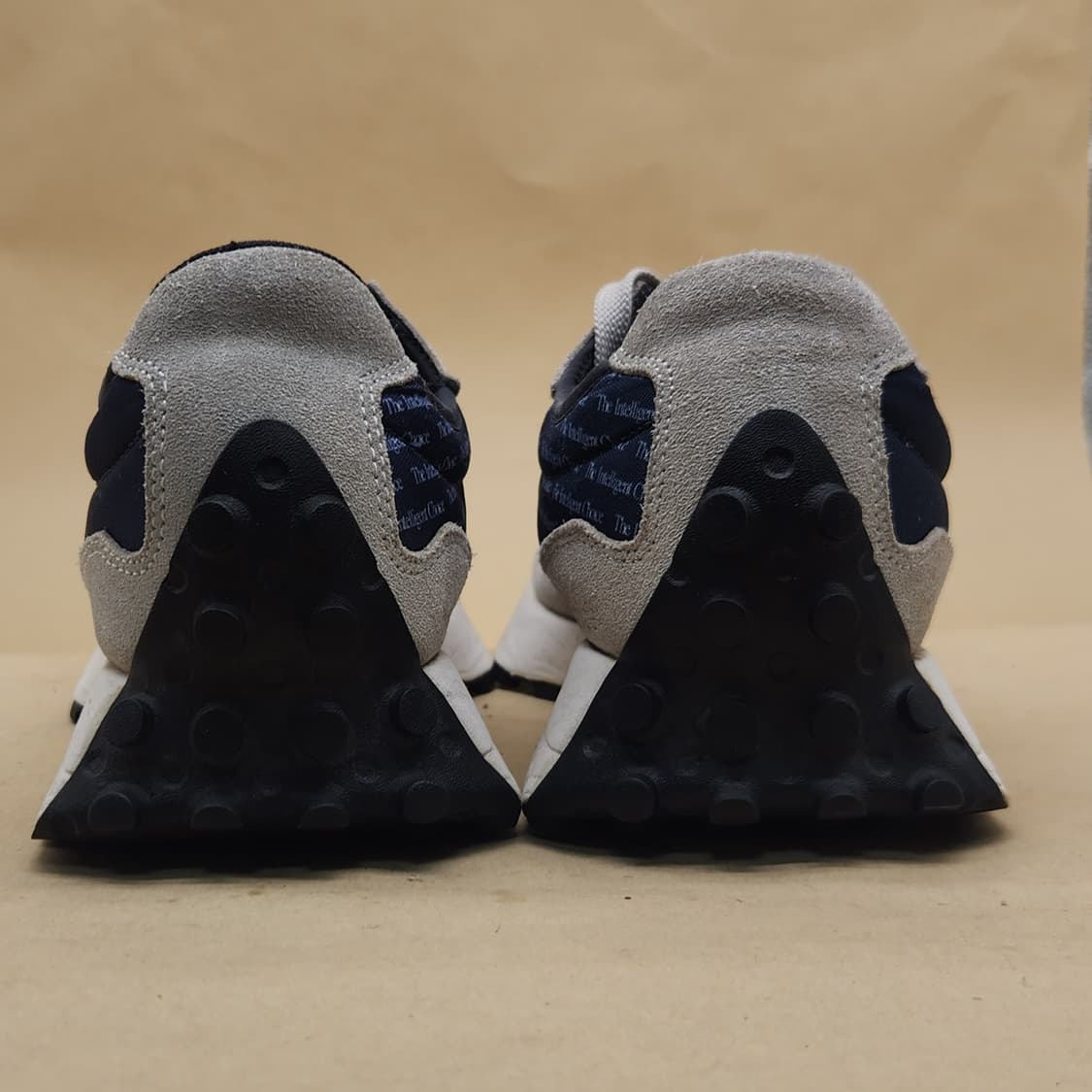 뉴발란스 327 남성운동화 260 상품이미지4