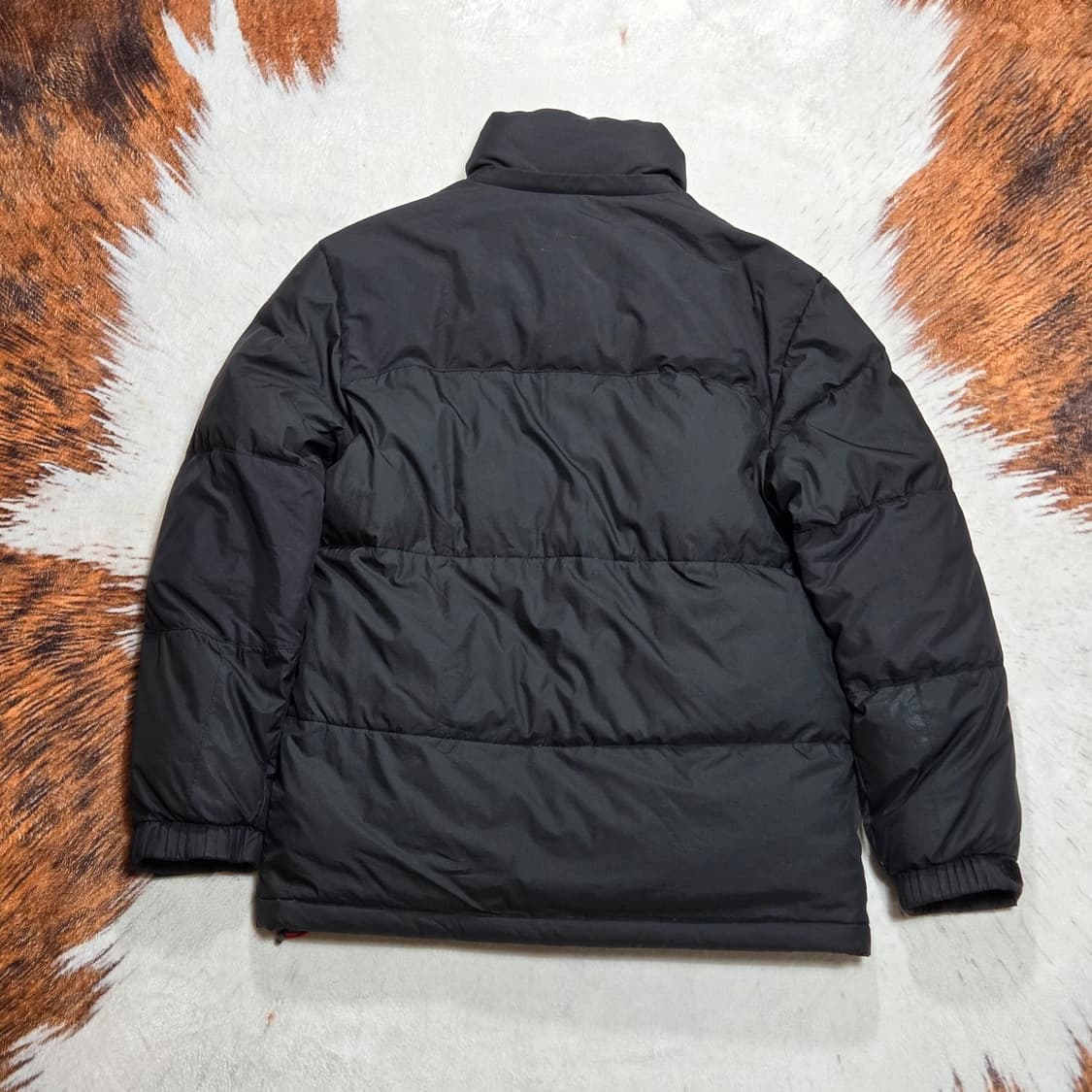 아디다스 덕다운 레드 로고 블랙 패딩 상품이미지4