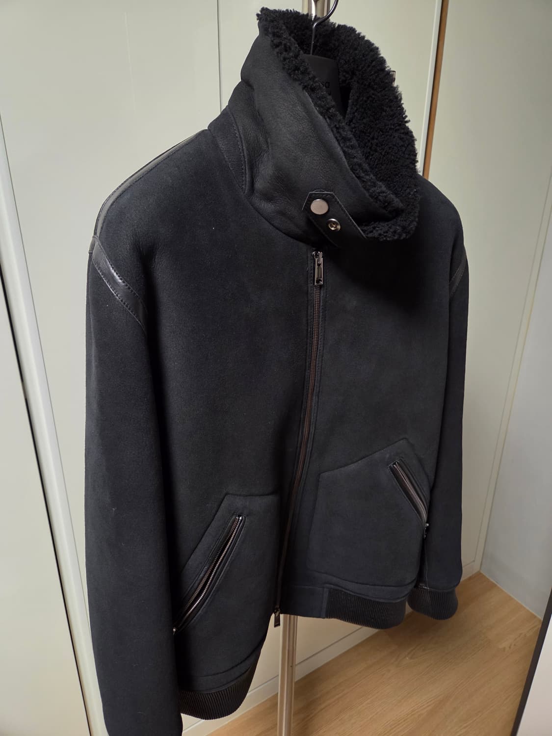 띠어리 Theory 양가죽 시어링 무스탕 상품이미지3