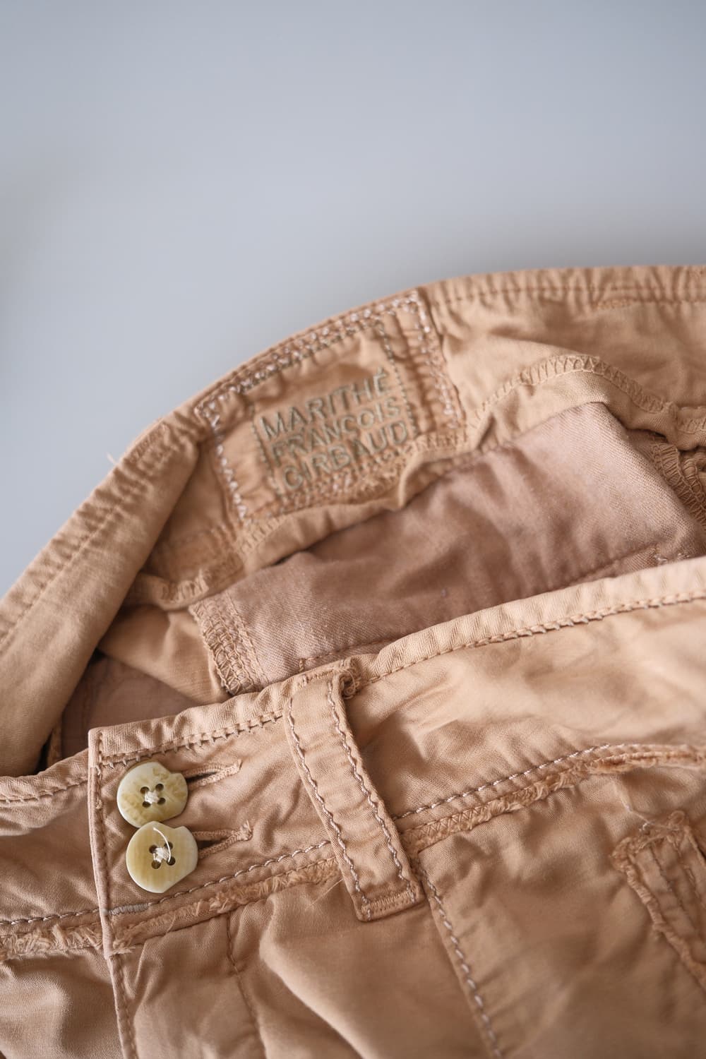 Broken button detailed cargo capri pants 상품이미지9